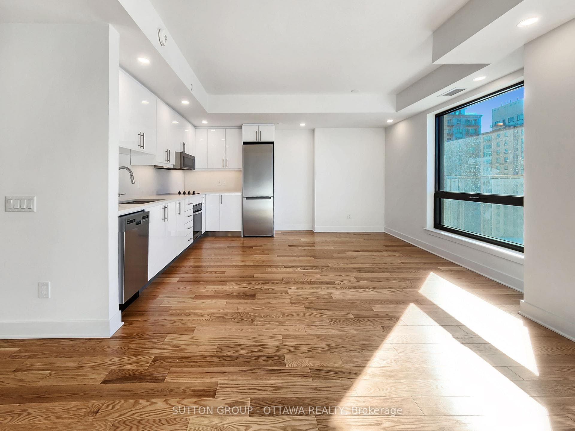 180 George Street Unit 1701 photo 11