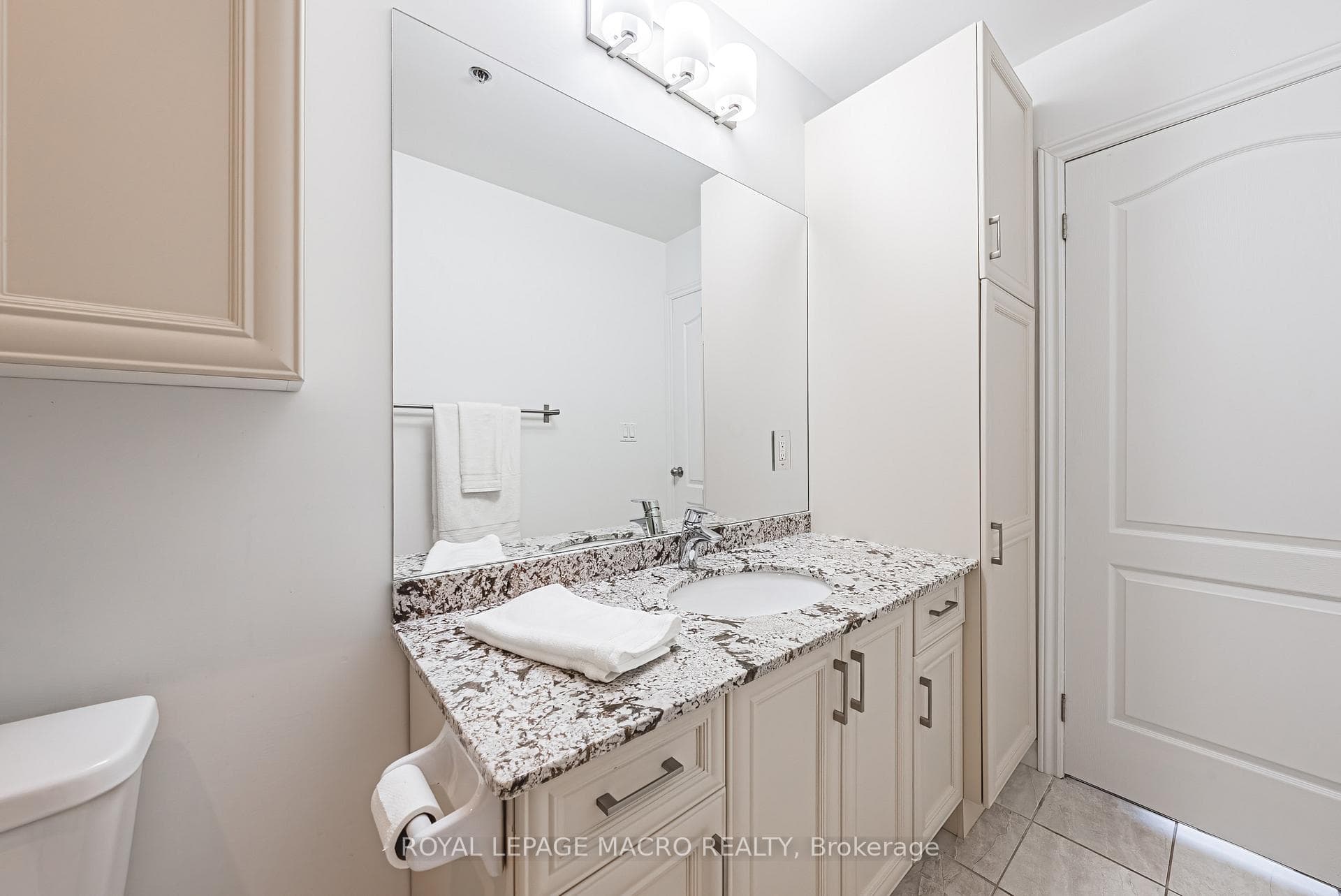 34 Plains Road Unit 208 photo 21