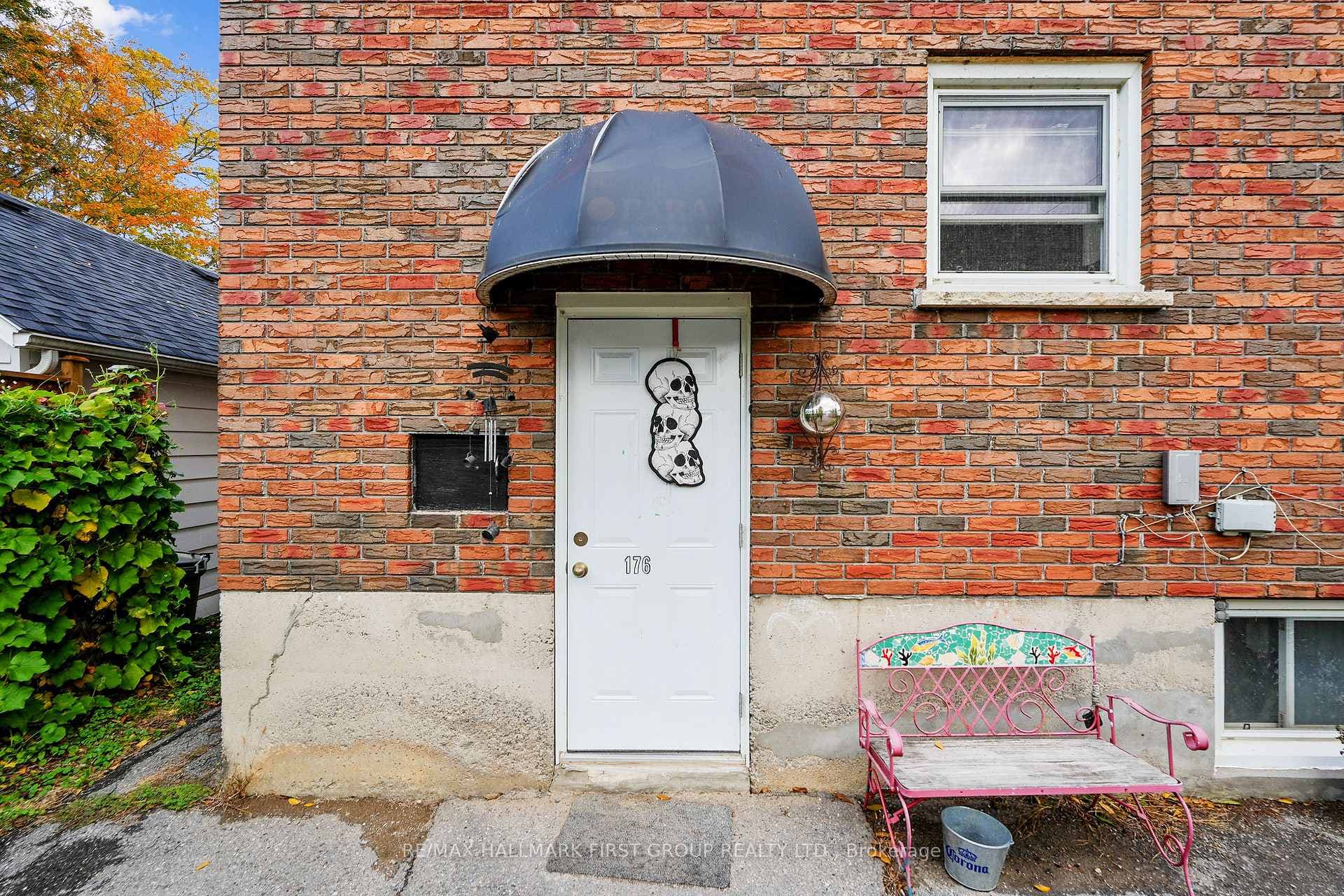 176 Sydenham Street Unit Upper photo 4