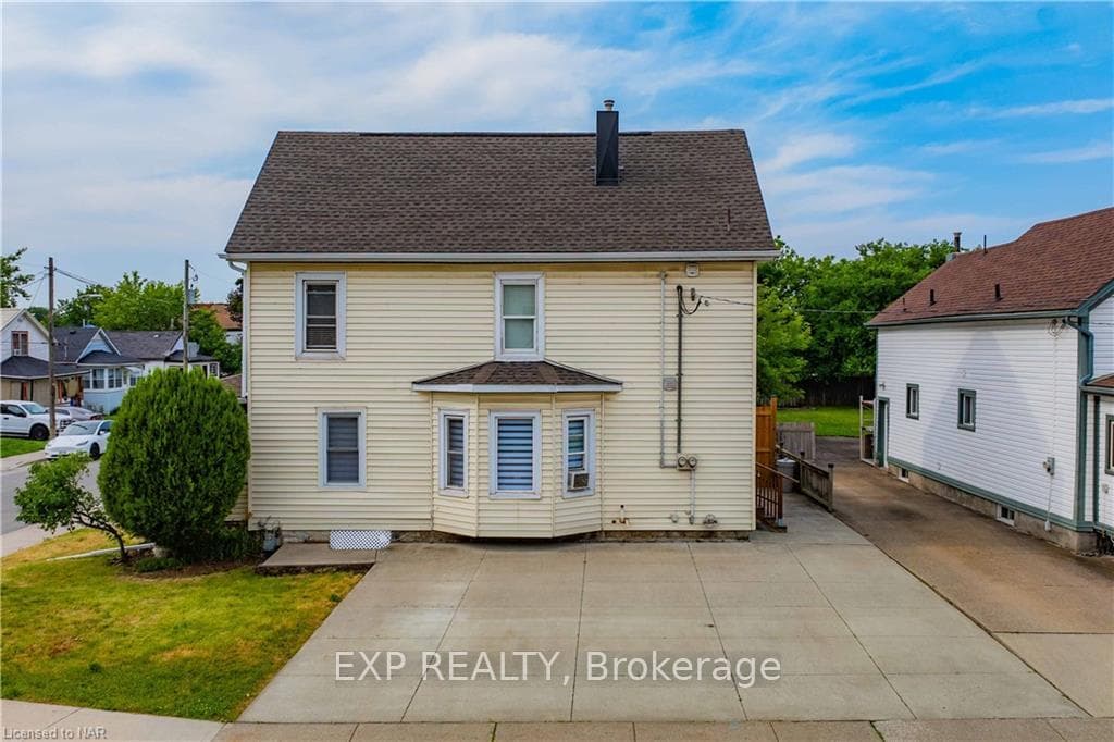 4794 ST. LAWRENCE Avenue photo 2