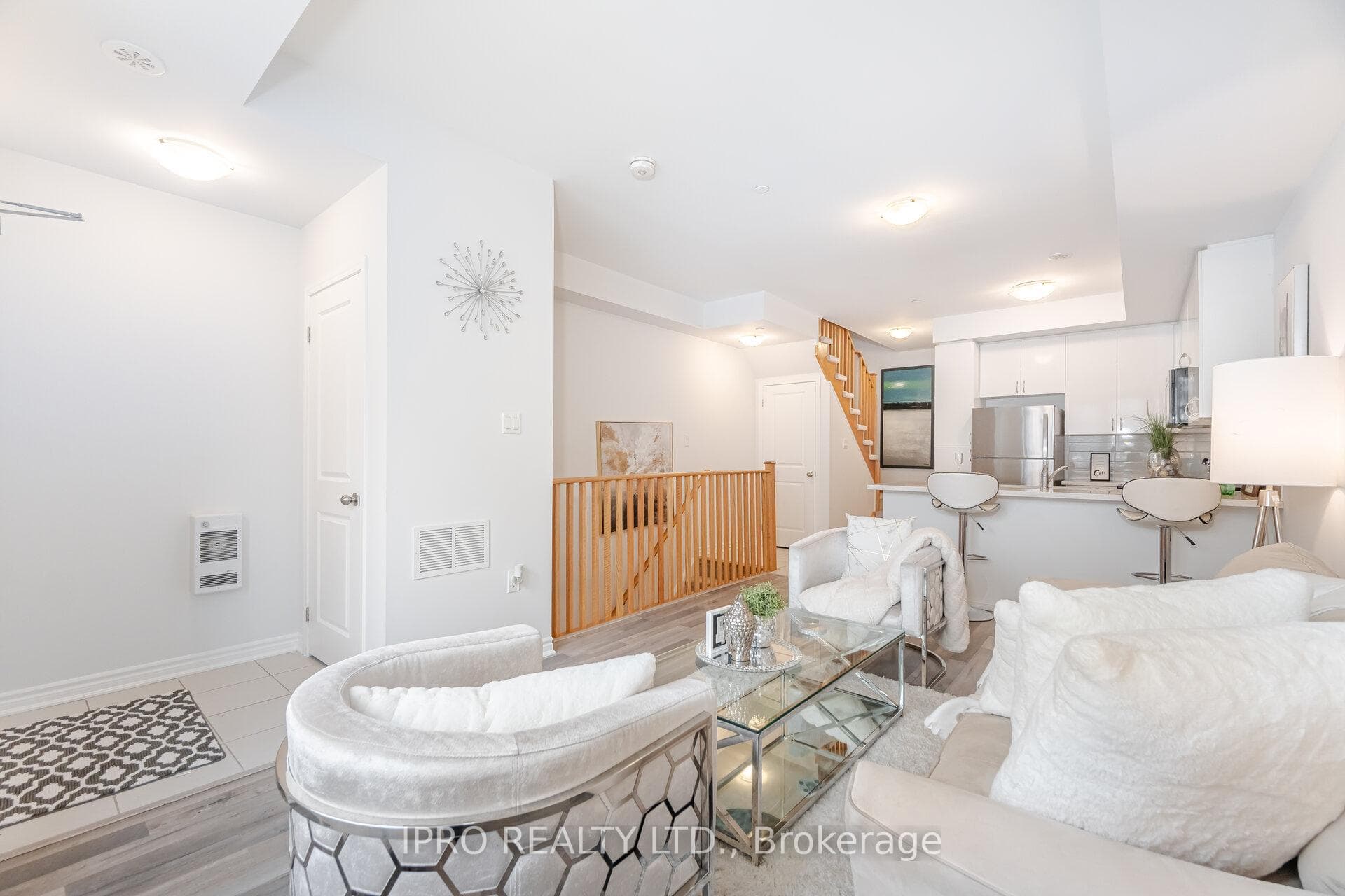 1150 Stroud Lane Unit 4 photo 8