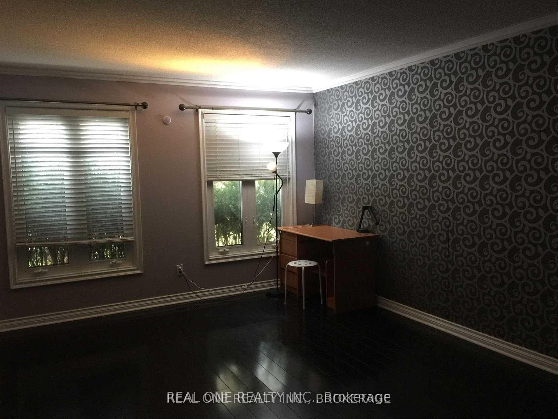 3501 Kingbird Court photo 8