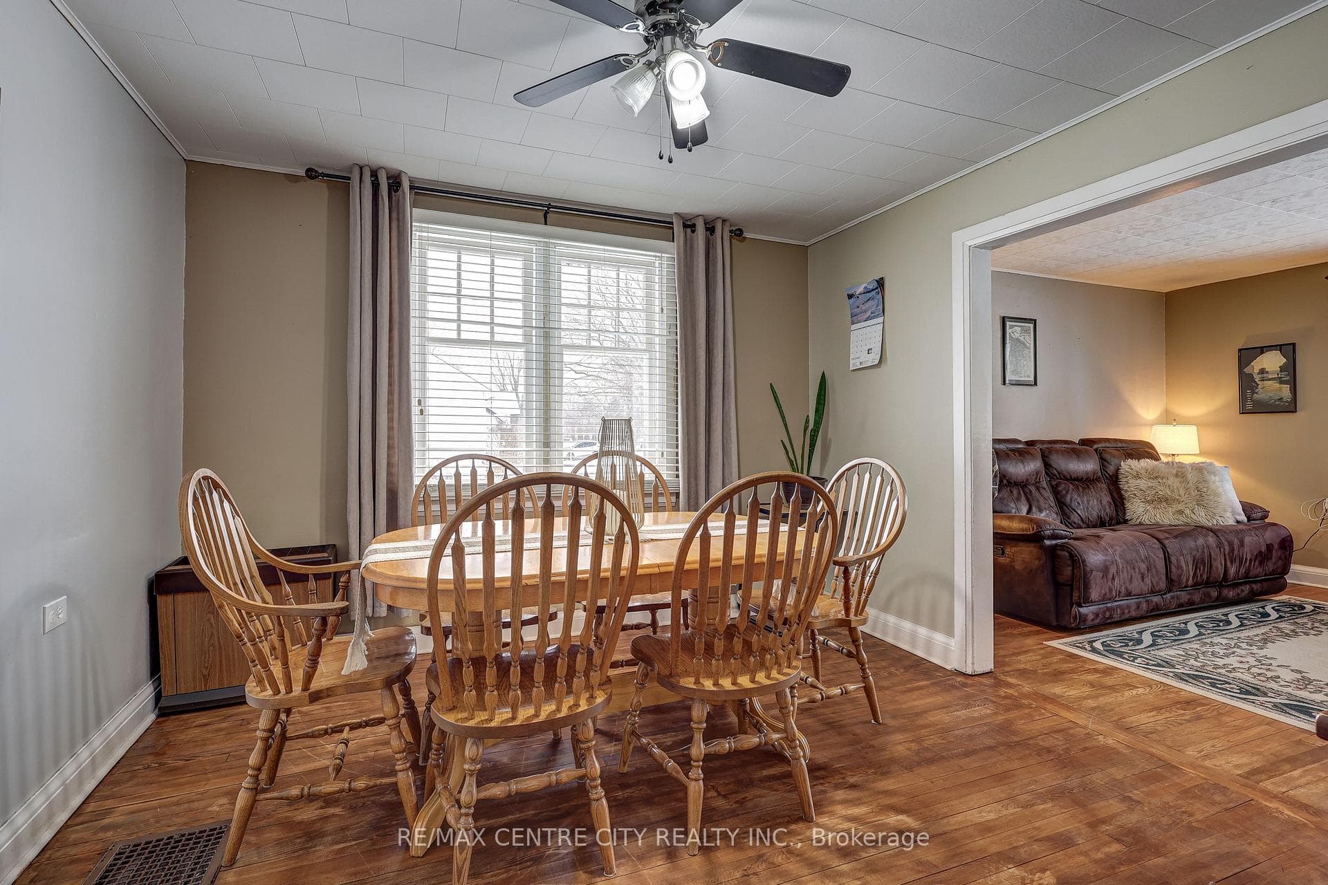 6745 Richmond Road photo 11