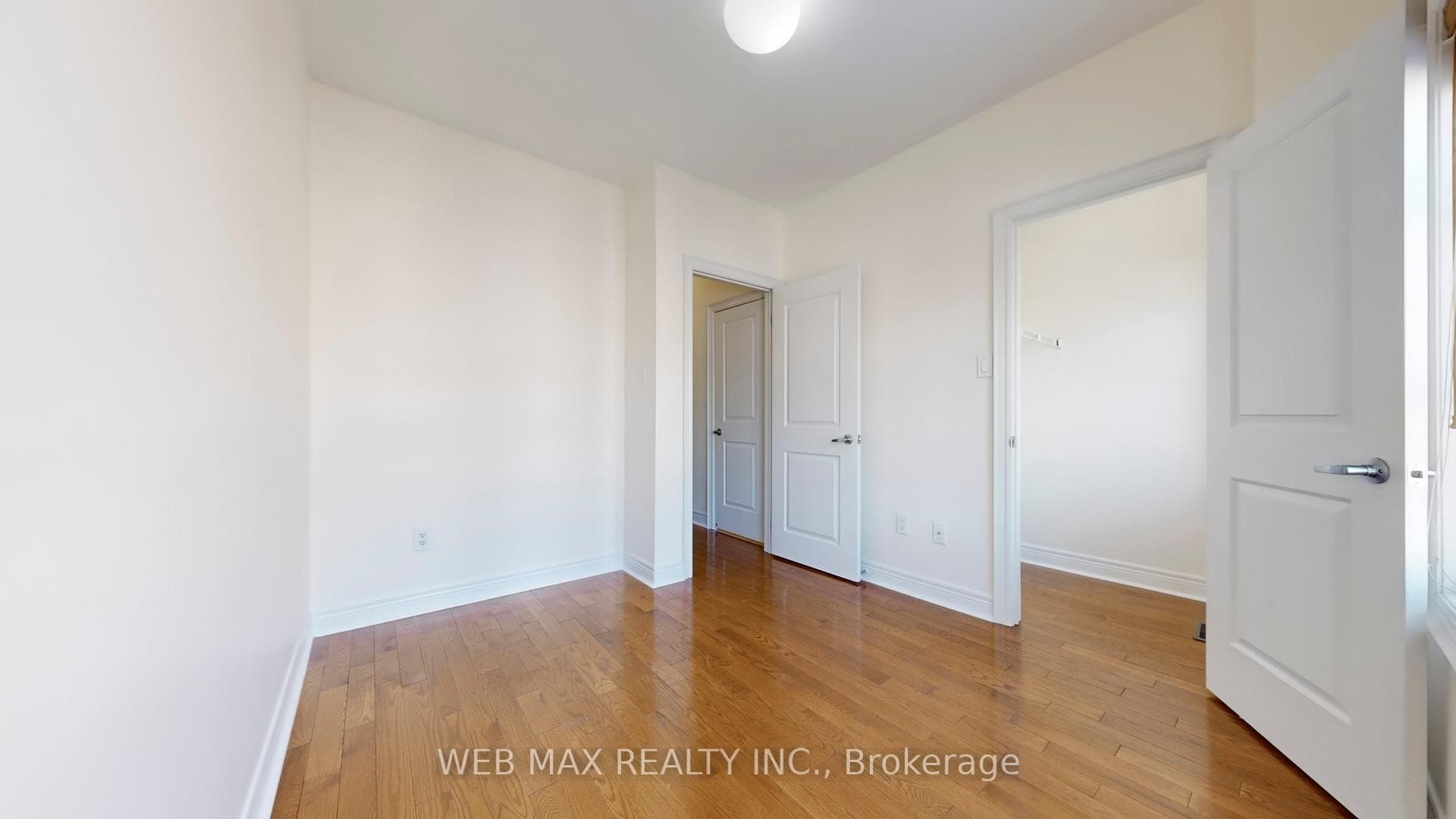39 Furrow Lane photo 33
