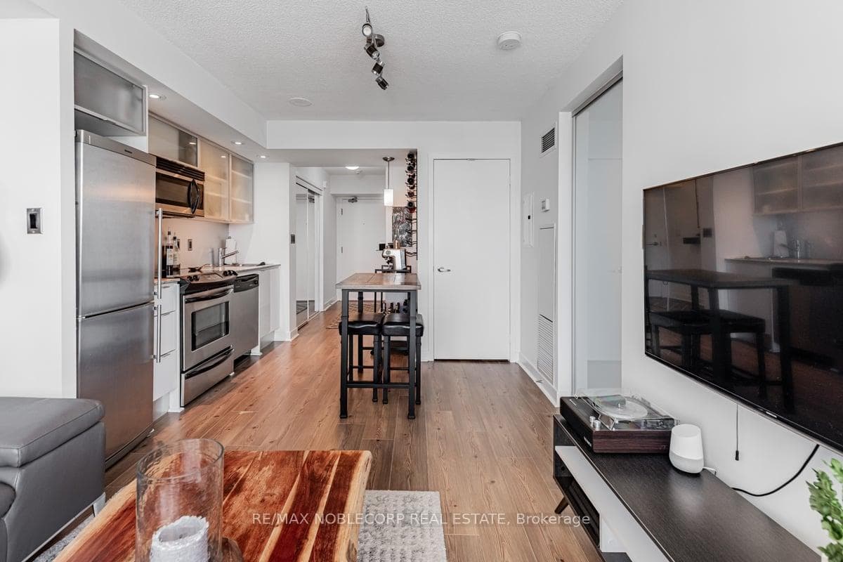 25 Telegram Mews Unit 2801 photo 14
