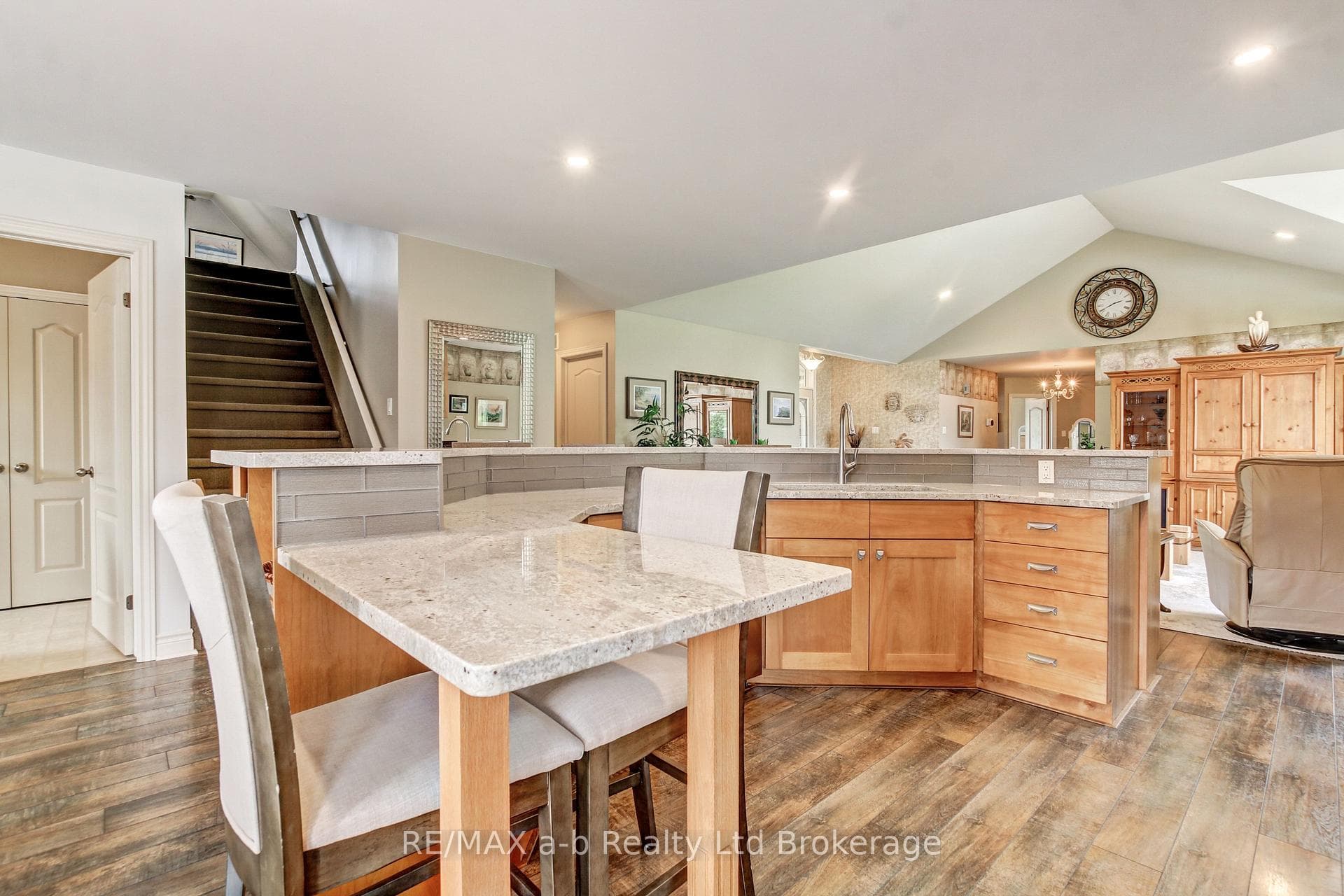 7 OTTERVIEW Drive photo 18