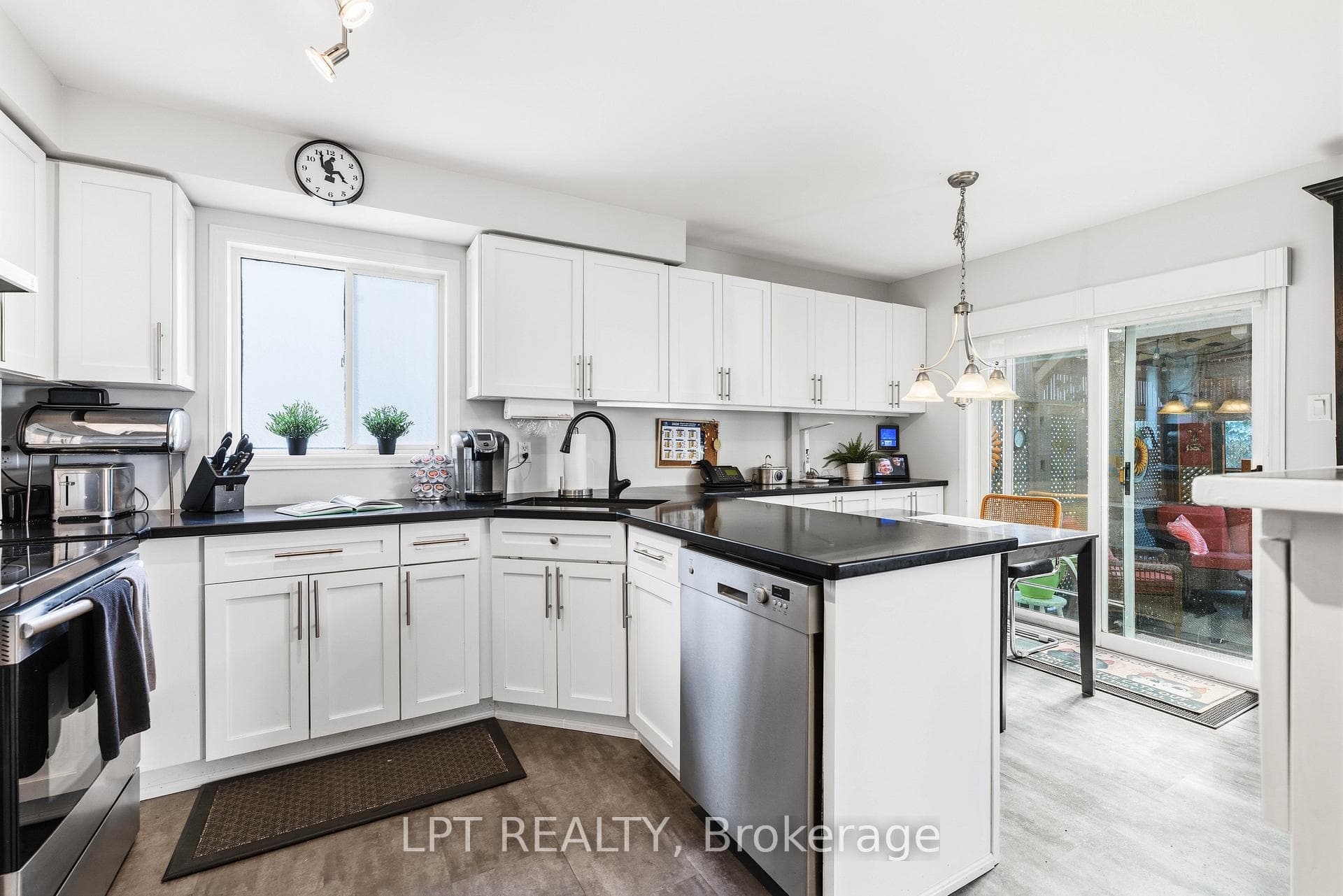 8 Burnaby Drive photo 14