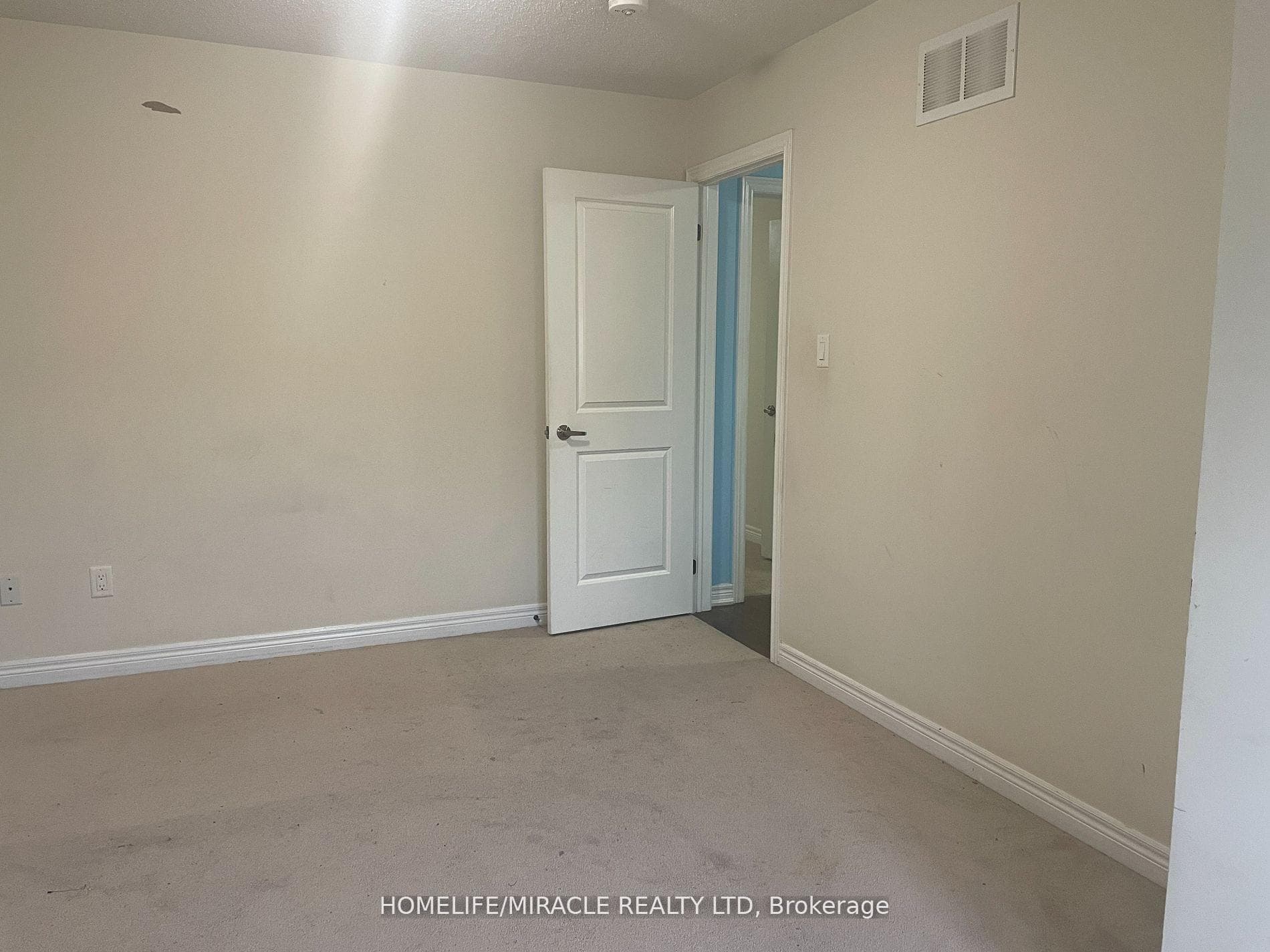 46 Naperton Drive photo 22