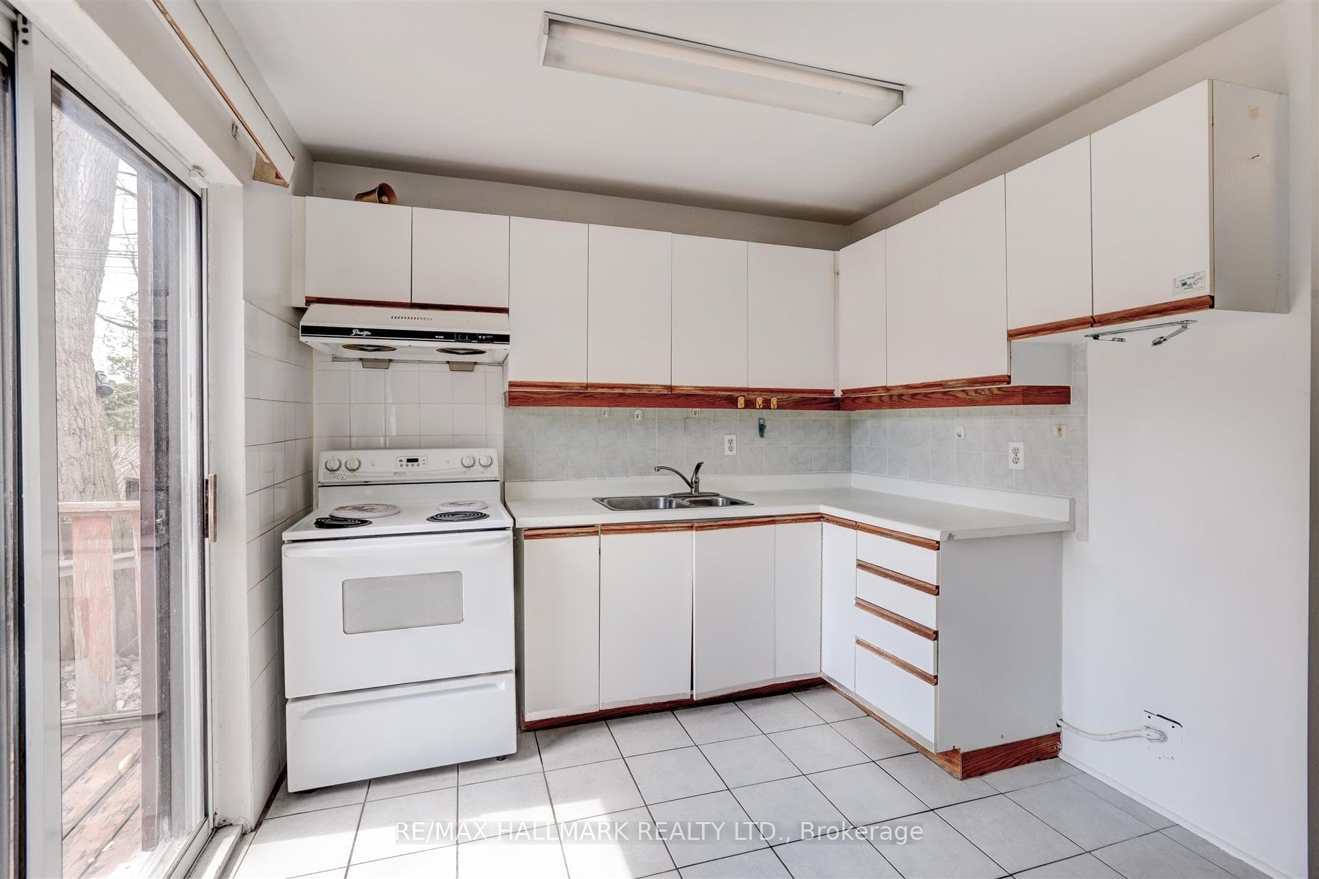 31 Shudell Avenue photo 10