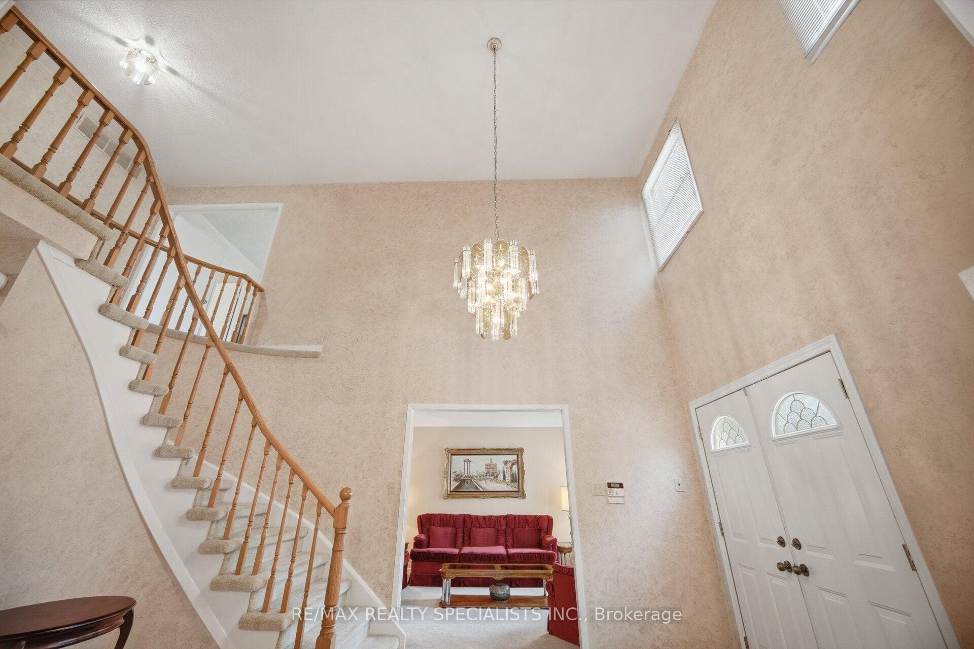 18 Jill Crescent photo 5