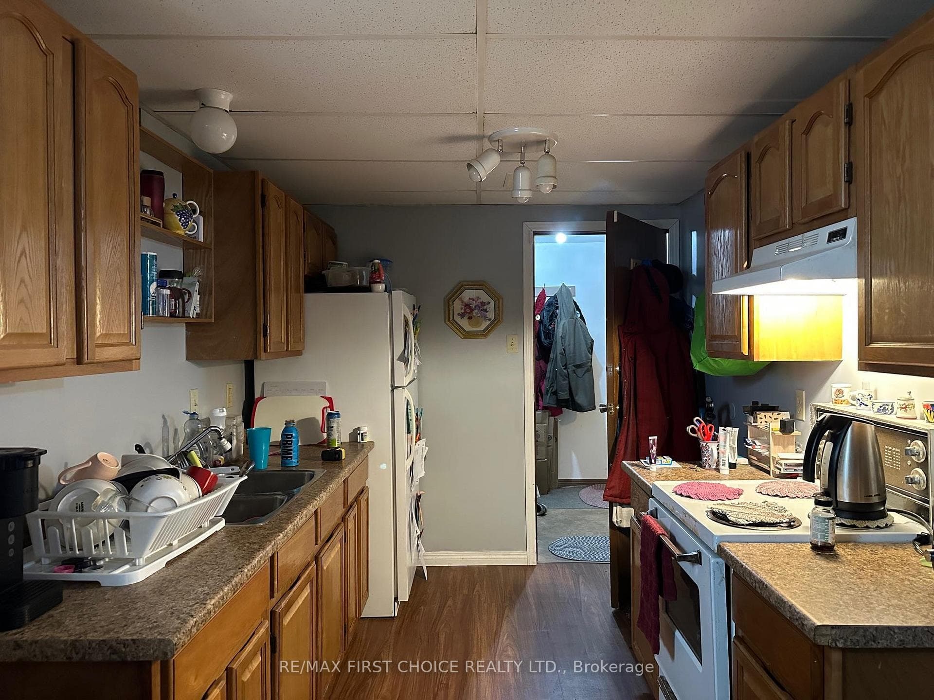 723 Brodie Street photo 15
