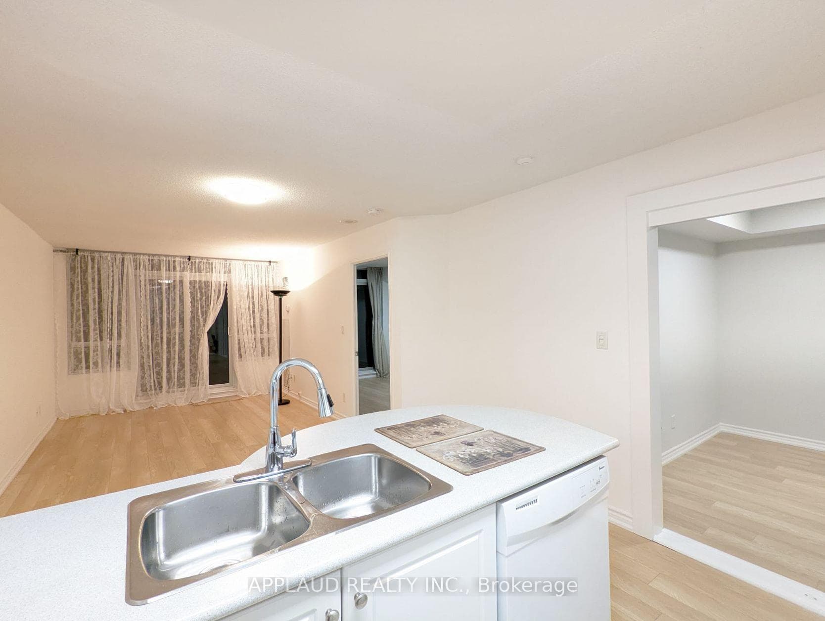 2 Rean Drive Unit 903 photo 2