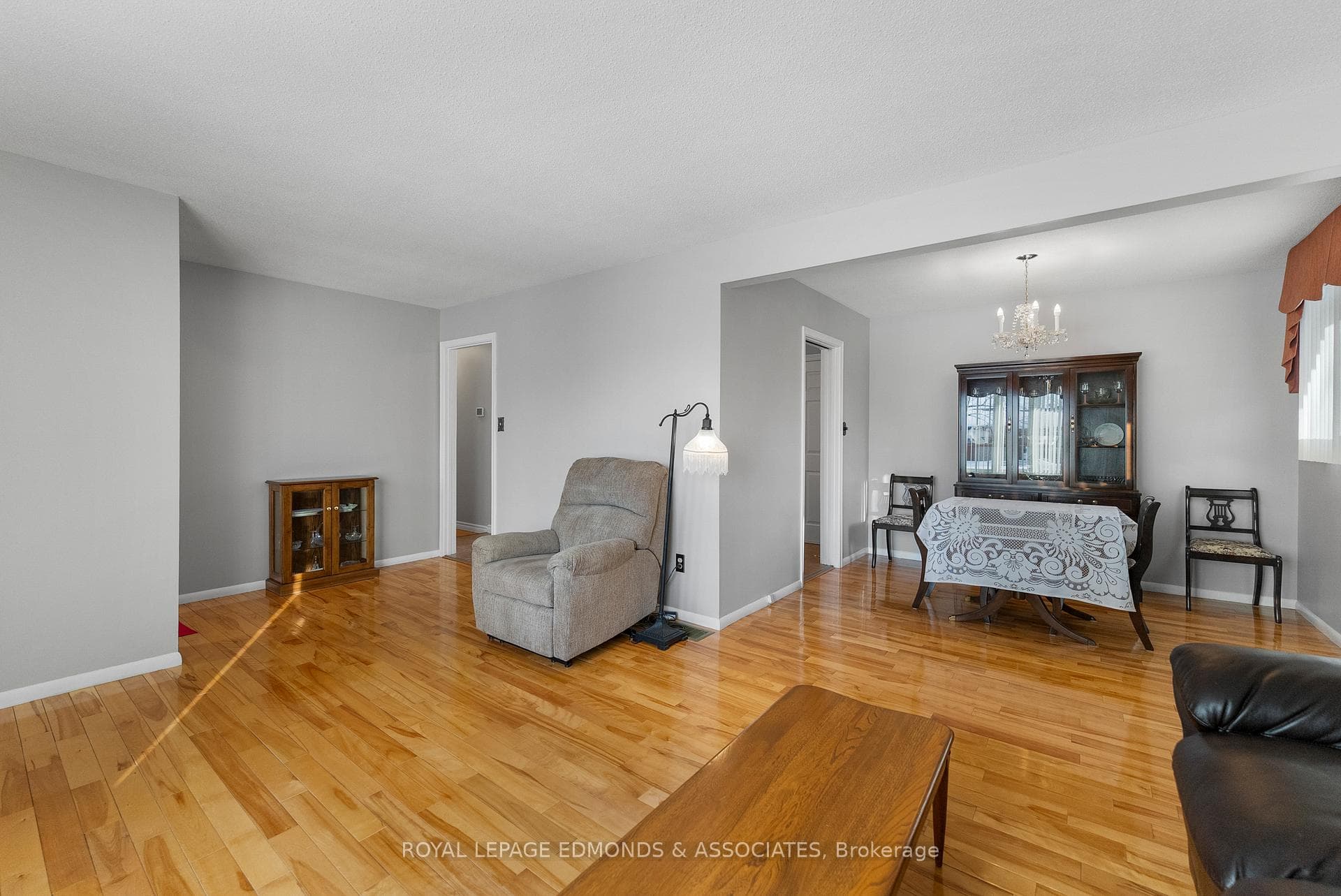395 Chamberlain Street photo 7