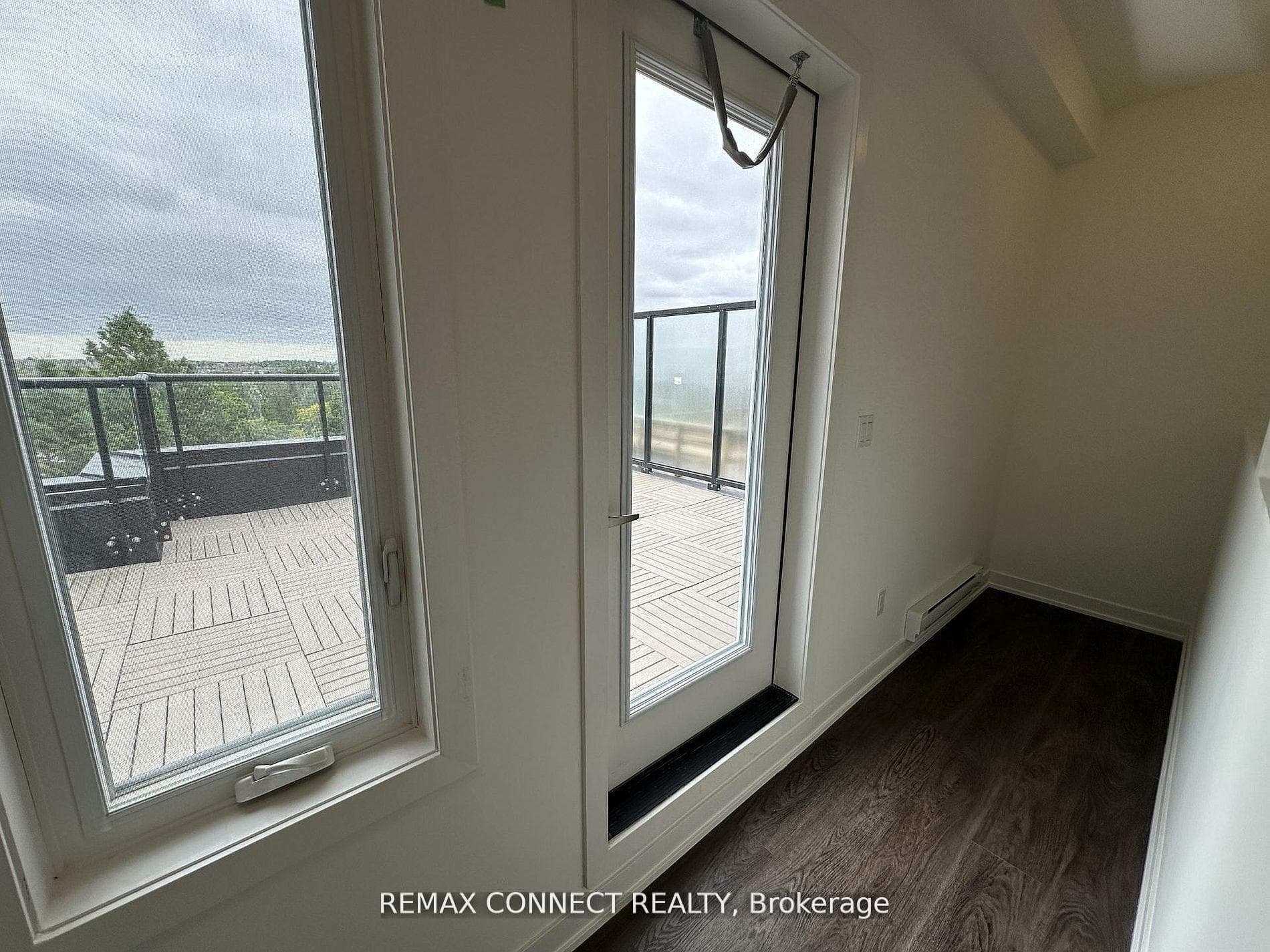 11 David Eyer Road Unit 1518 photo 34