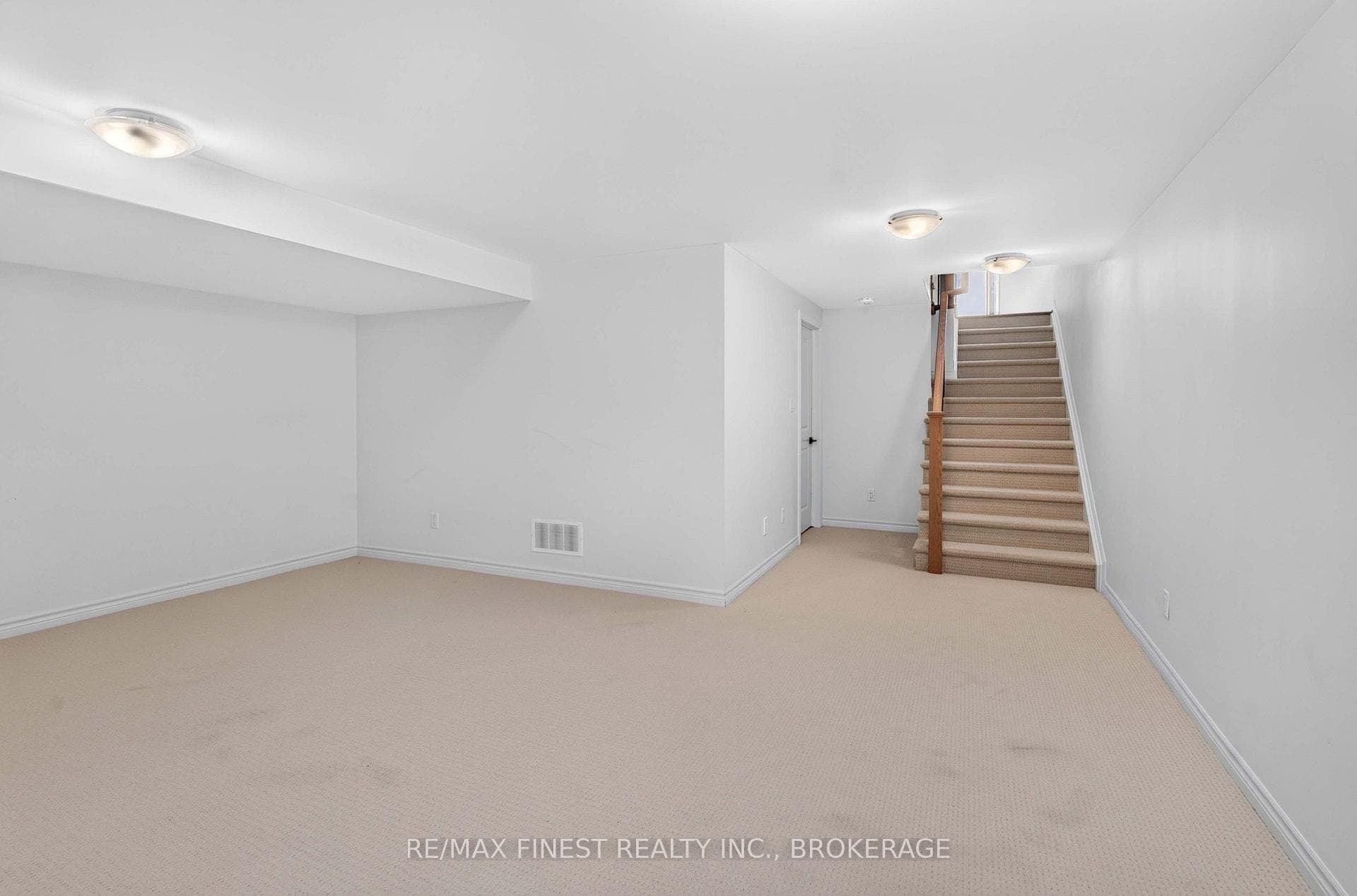 1283 DELANCEY Drive photo 43