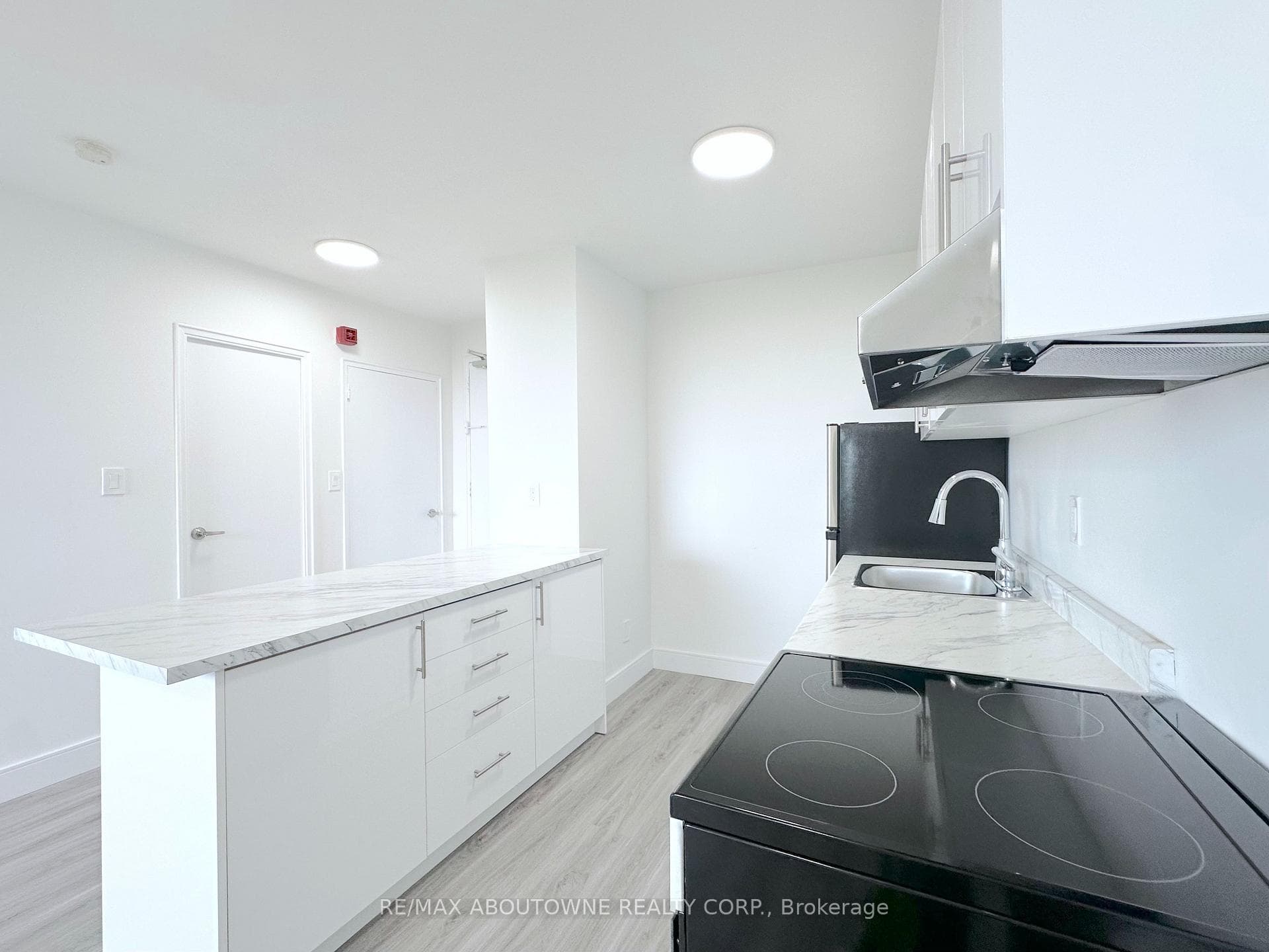 79 Jameson Avenue Unit 303 photo 3