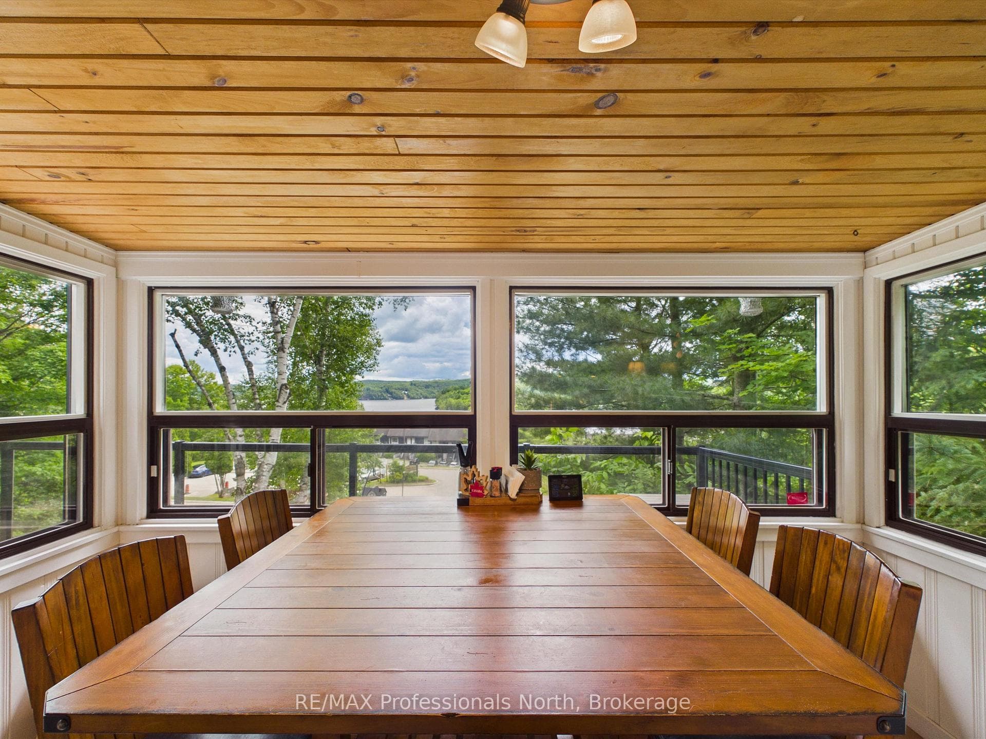 1760 Valley Road photo 11