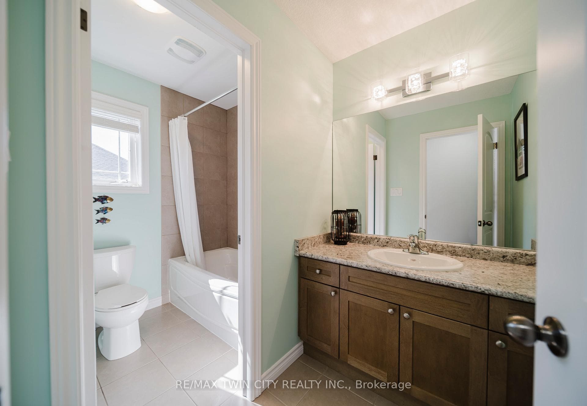 597 Sundew Drive photo 31