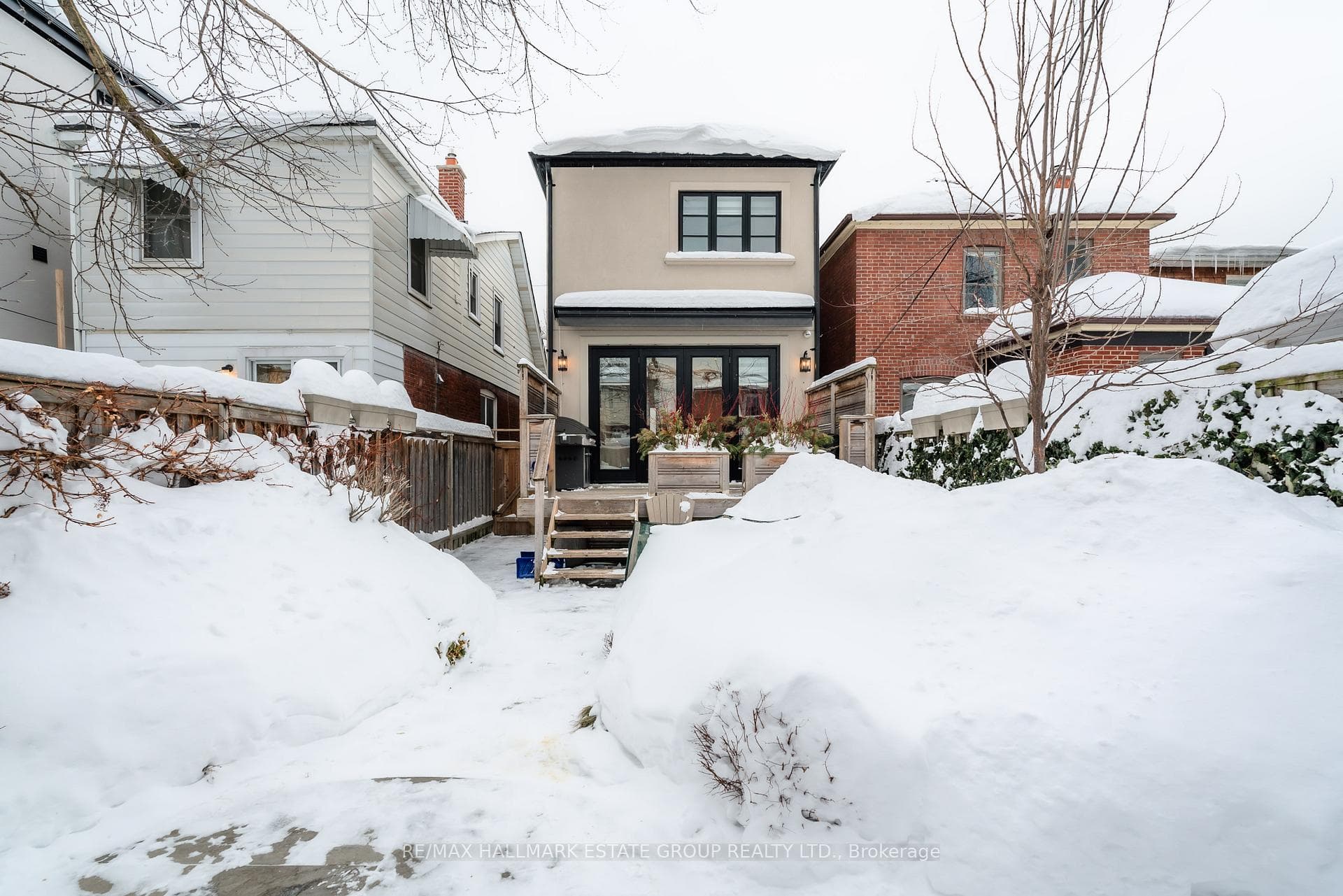 30 Roosevelt Road photo 50