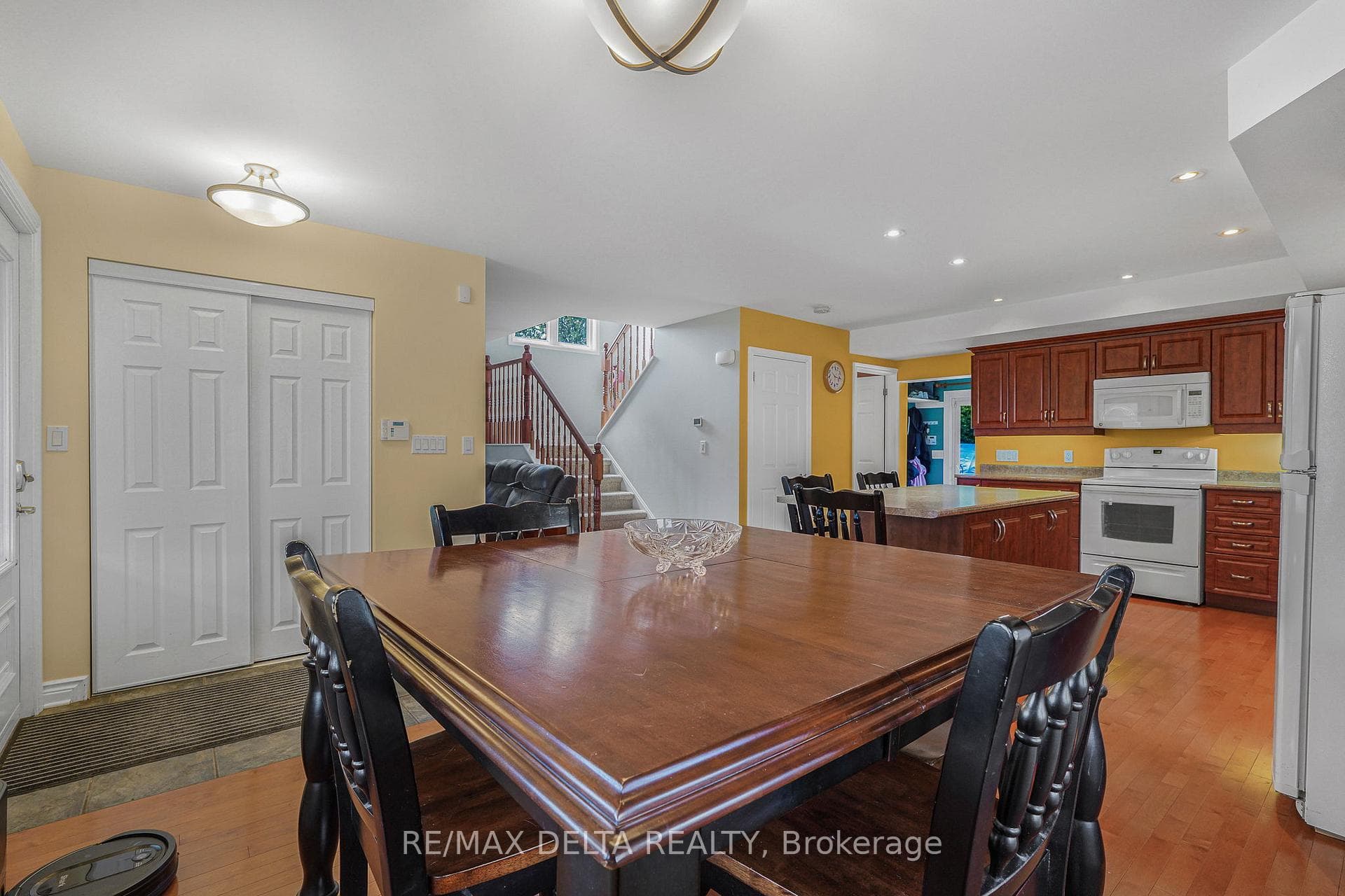 2567 Cleroux Crescent photo 6