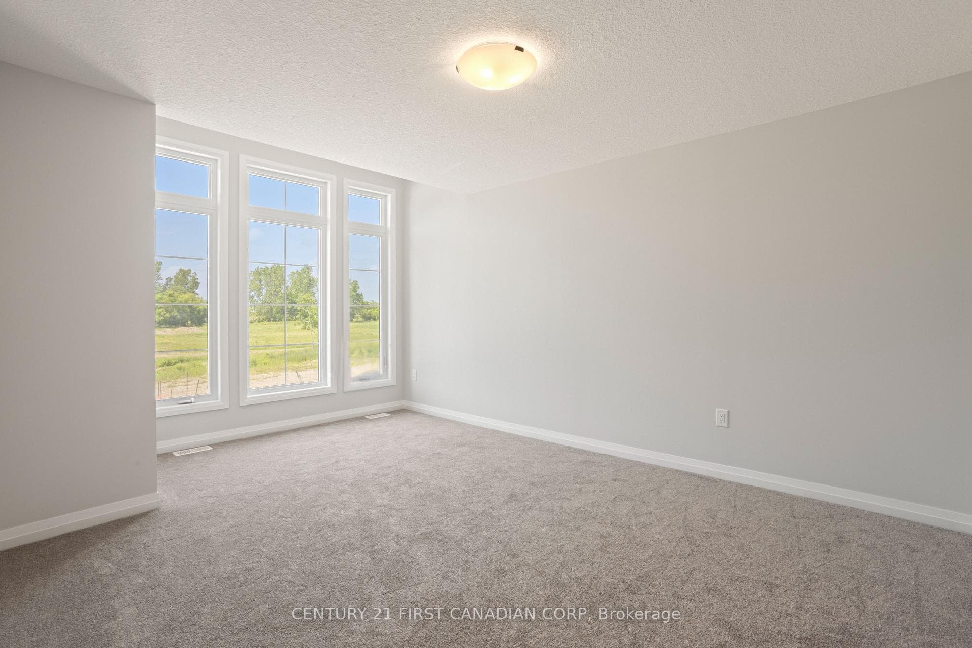 6905 HEATHWOODS Avenue photo 16