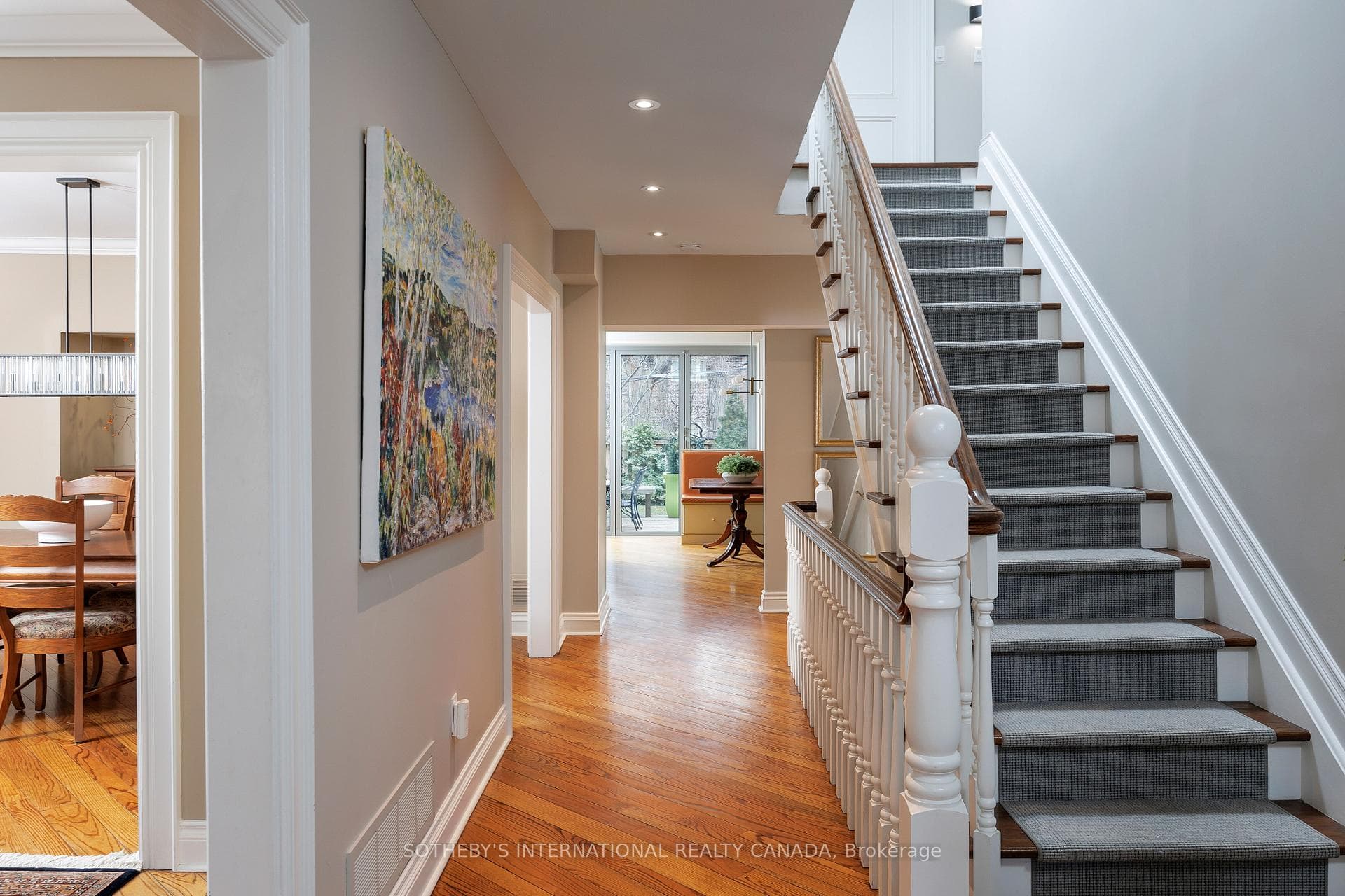 37 Thompson Avenue photo 9