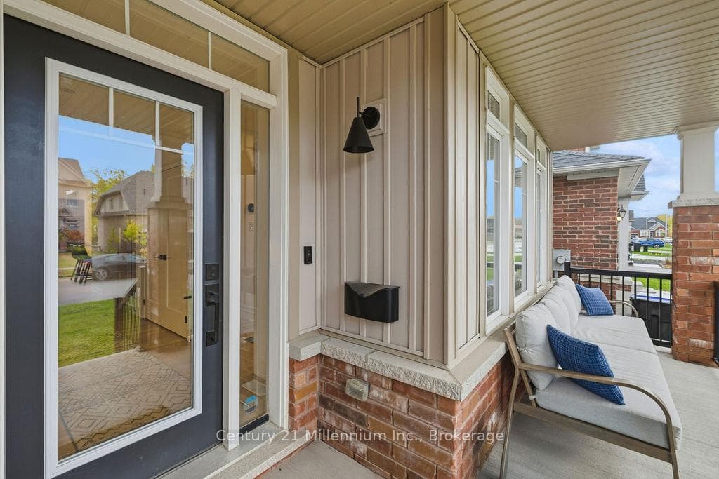 30 Mclean Avenue photo 2