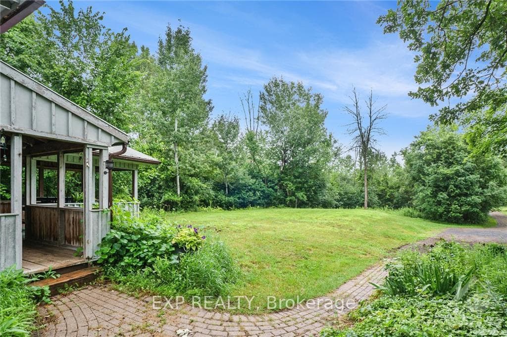 806 RICHARDSON Road photo 24