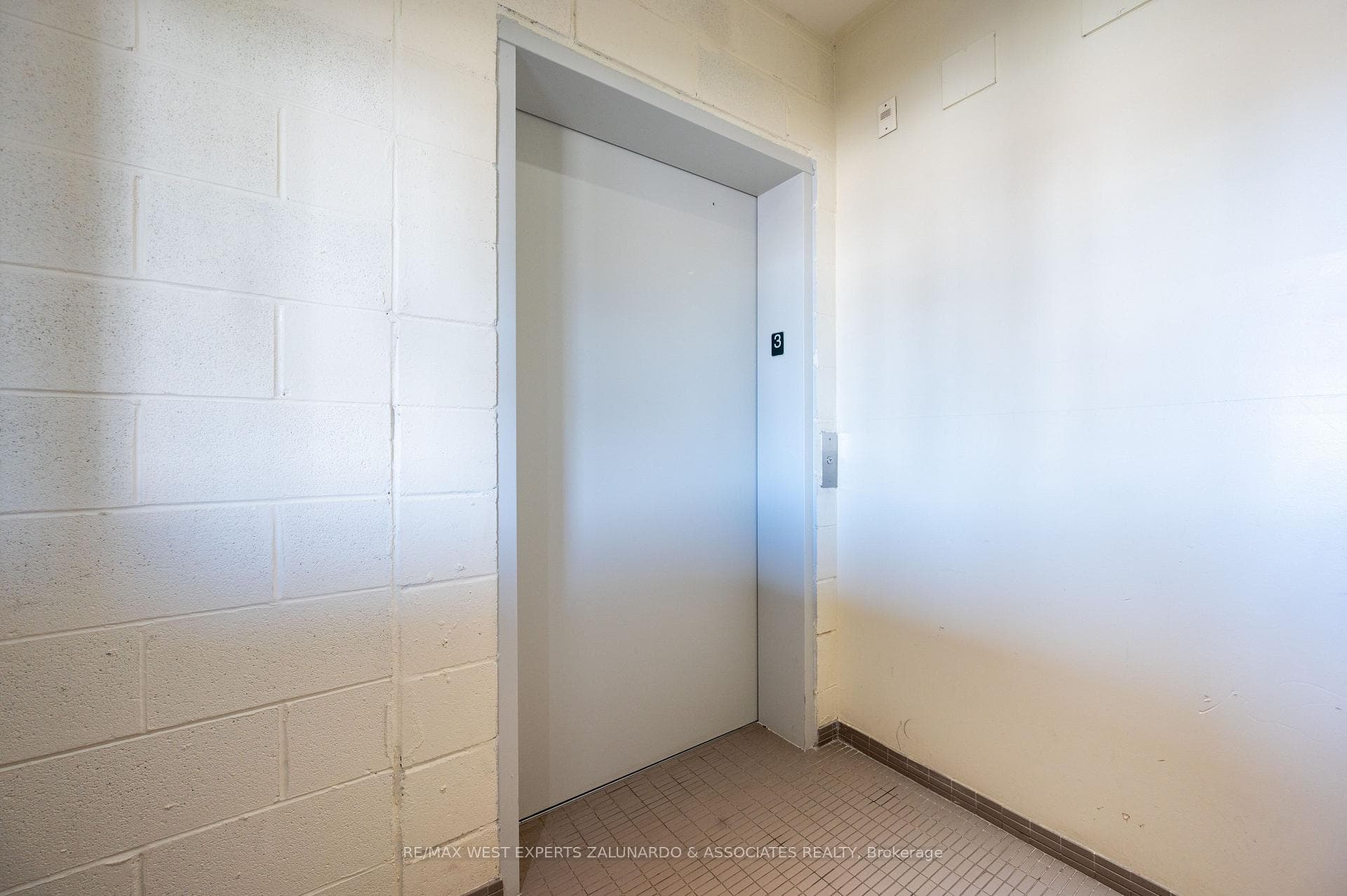 8 Brandy Lane Drive Unit 305 photo 6