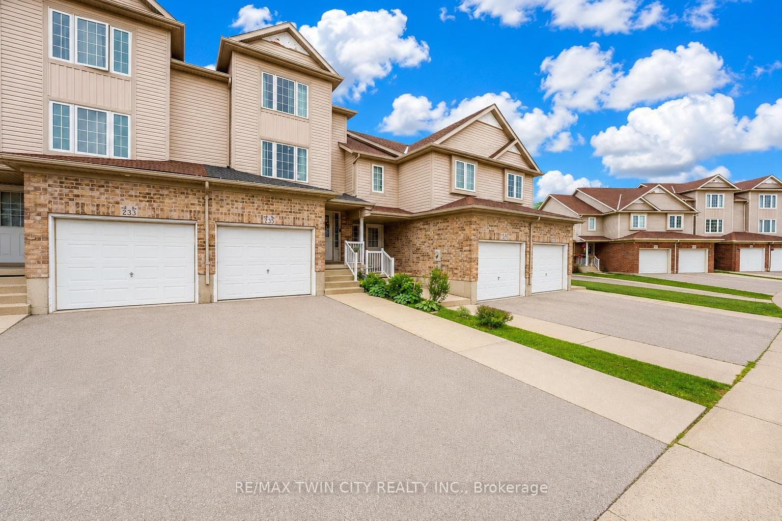 235 Red Clover Court photo 37