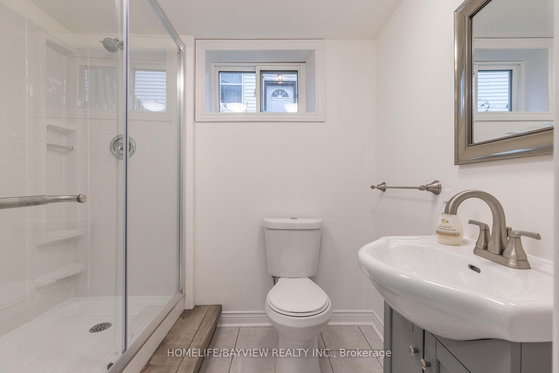 Lower unit bathroom