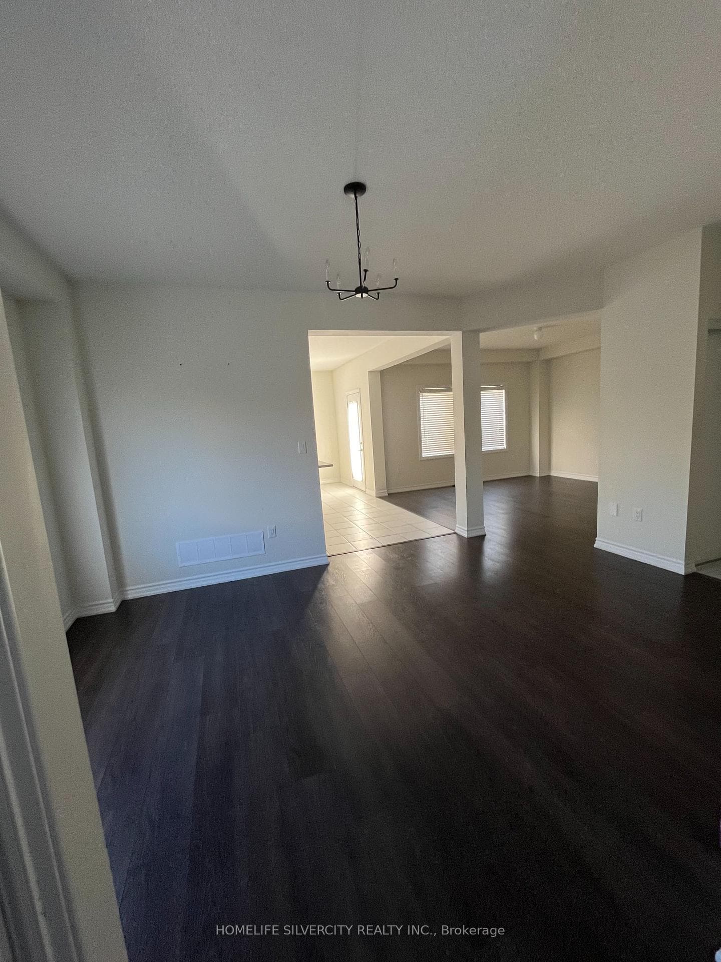 51 Cottonwood Crescent photo 3
