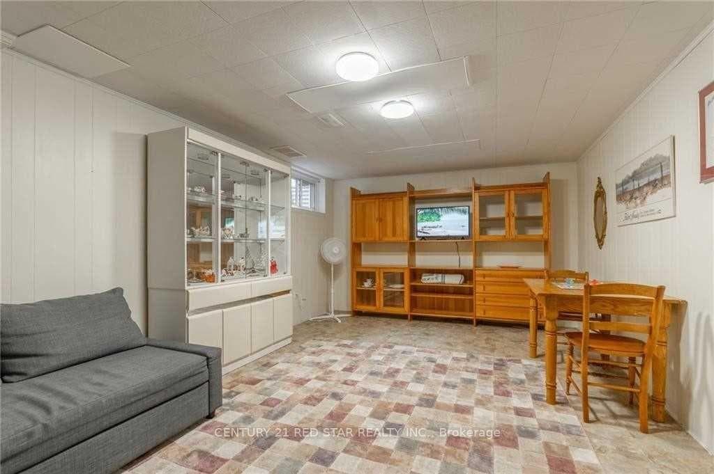 151 Gateshead Crescent Unit 3 photo 19