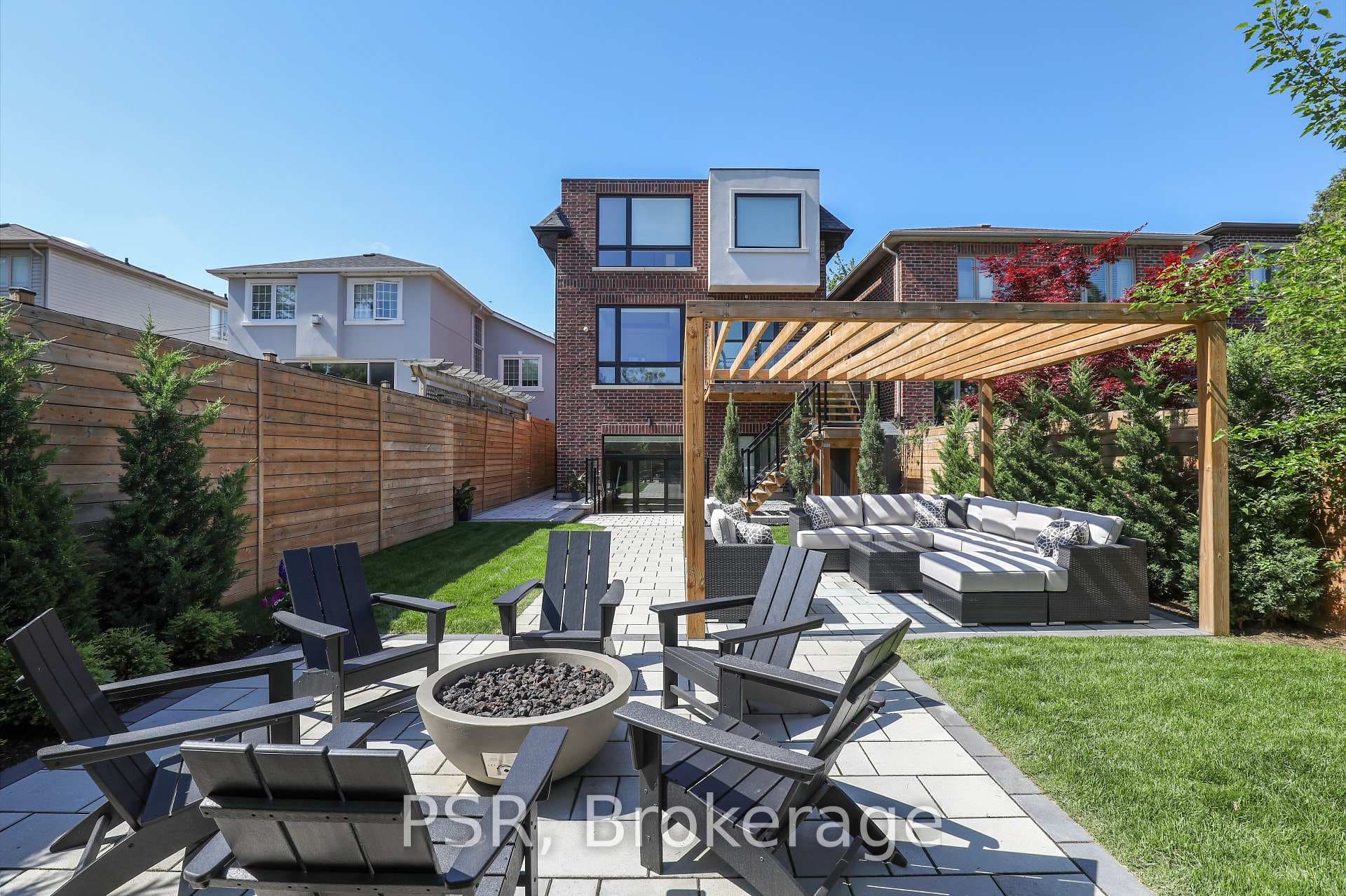 571 Broadway Avenue photo 39
