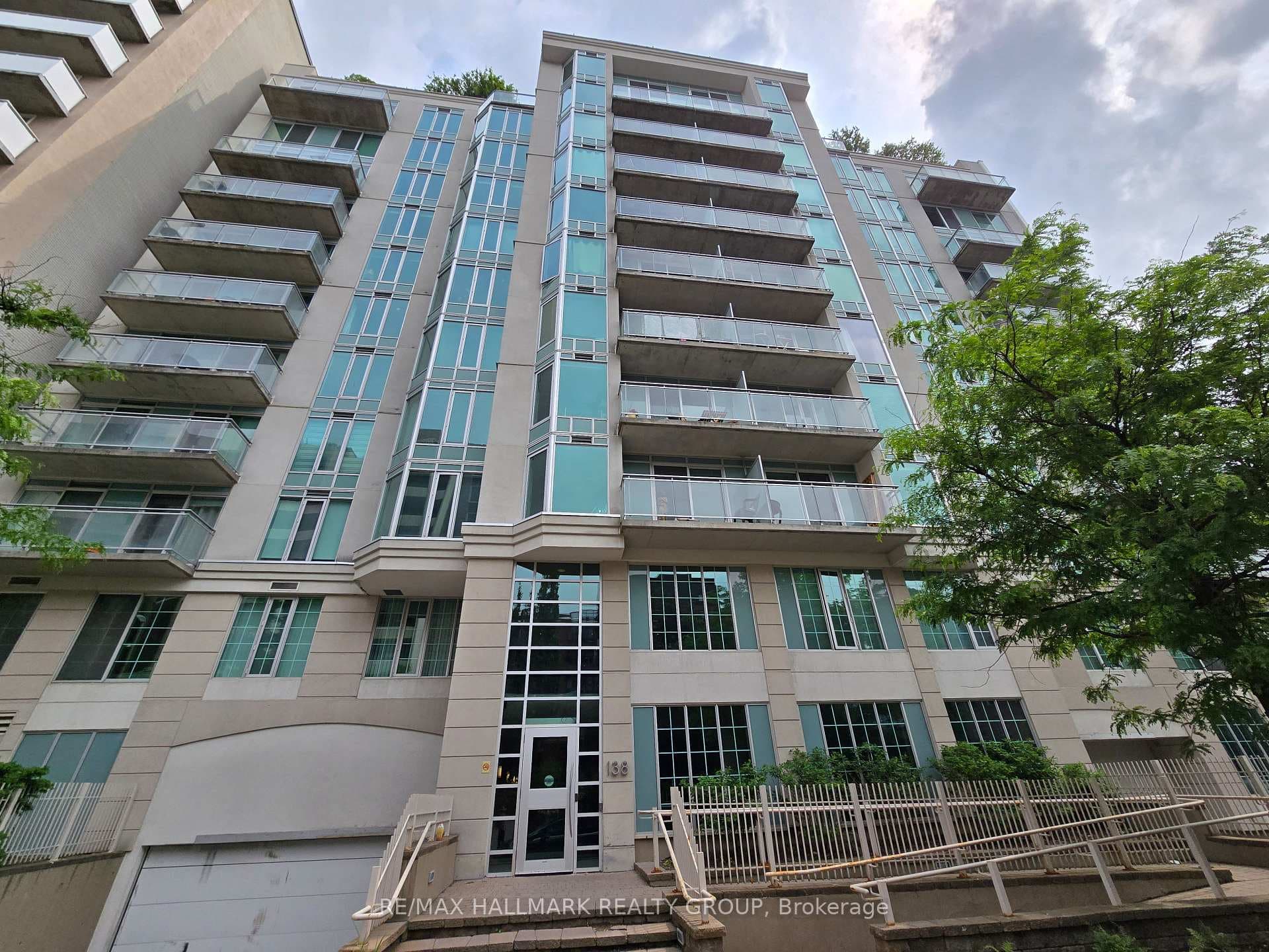 138 Somerset Street Unit 502 photo 1