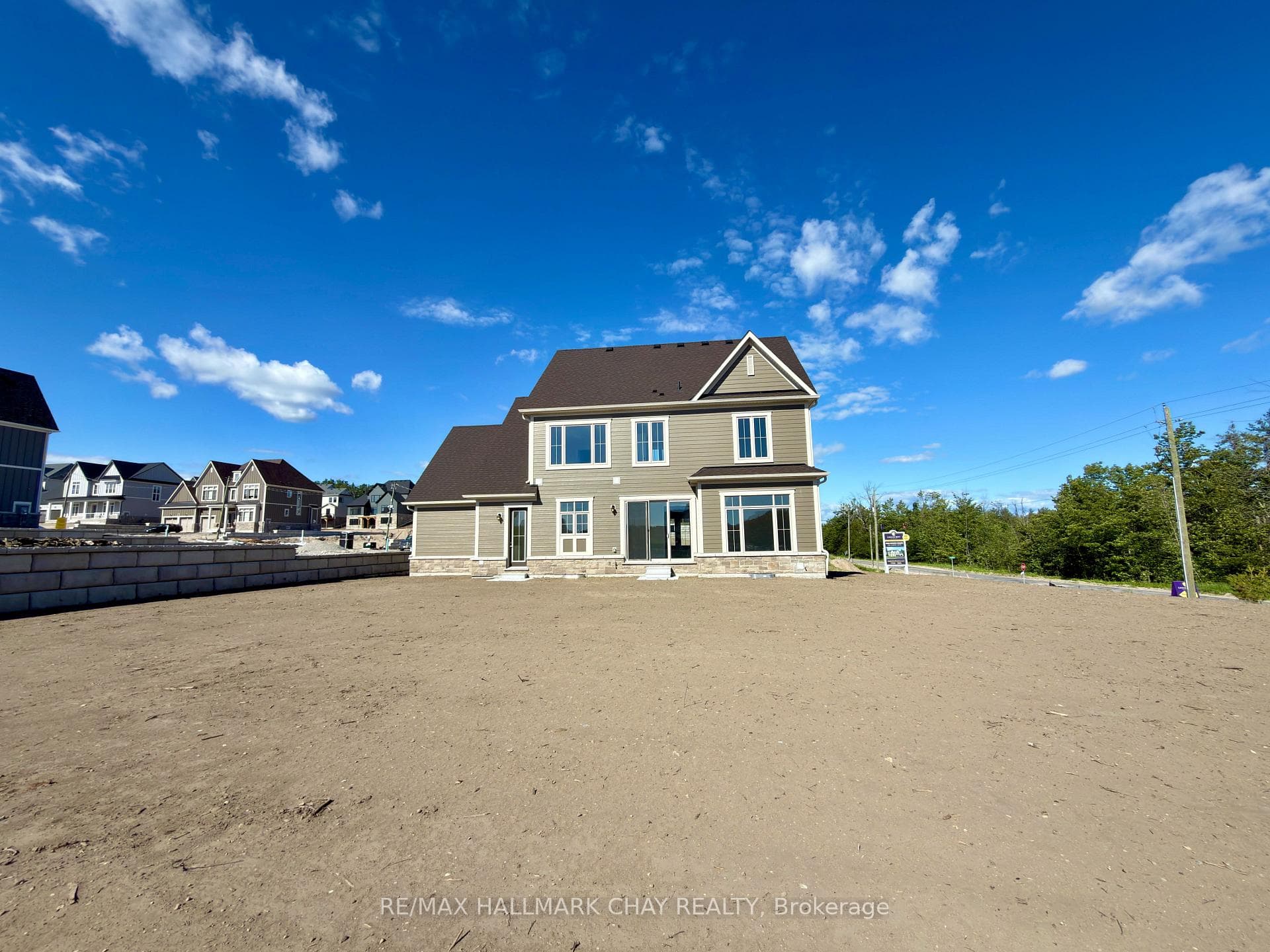 2 Pinetree Drive photo 5