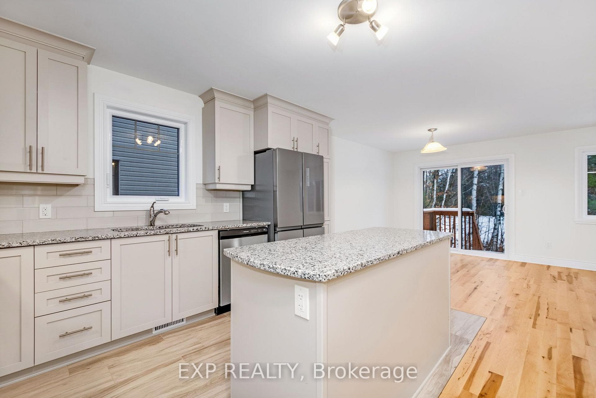 145 DION Avenue photo 6