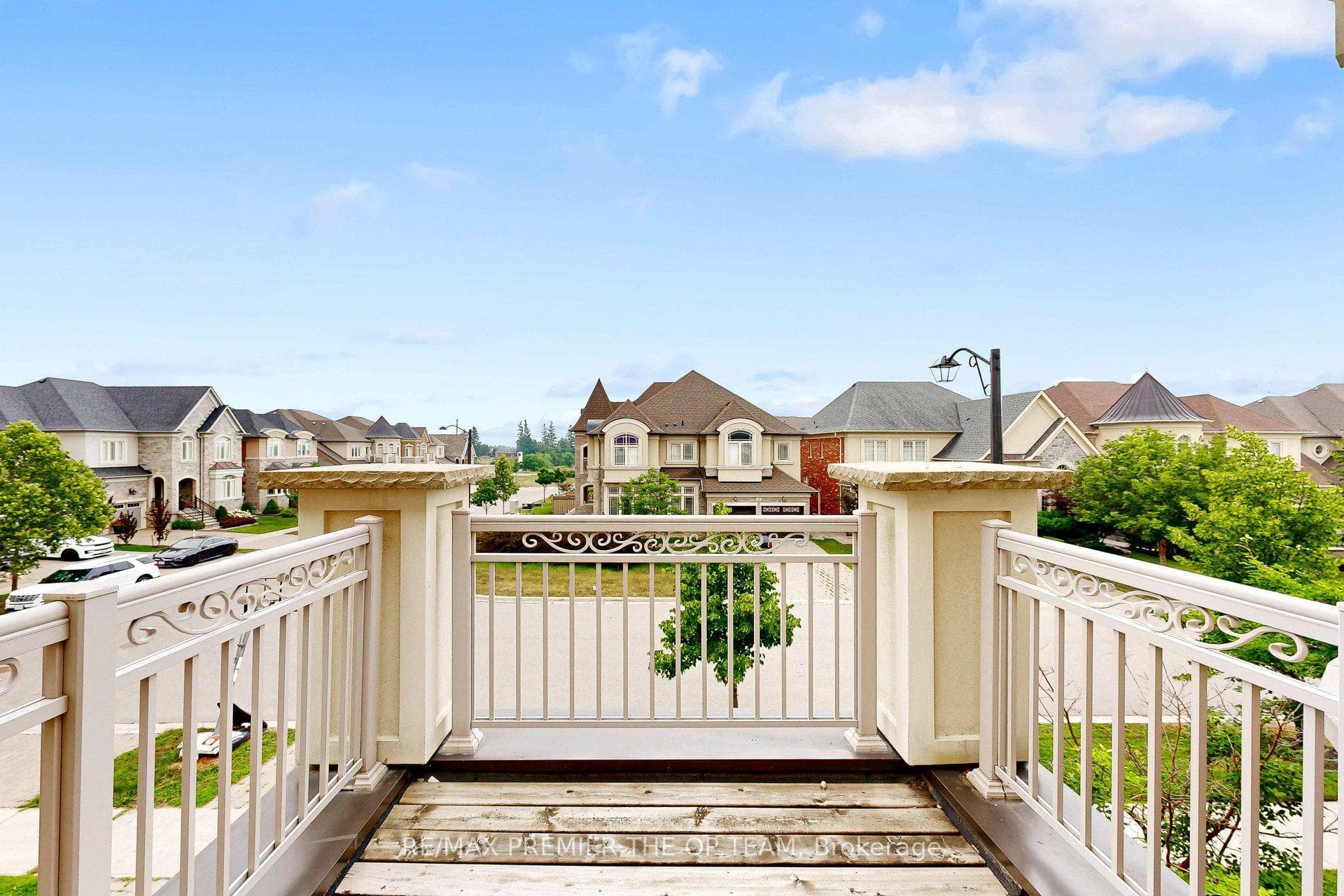 60 Chesney Crescent photo 35