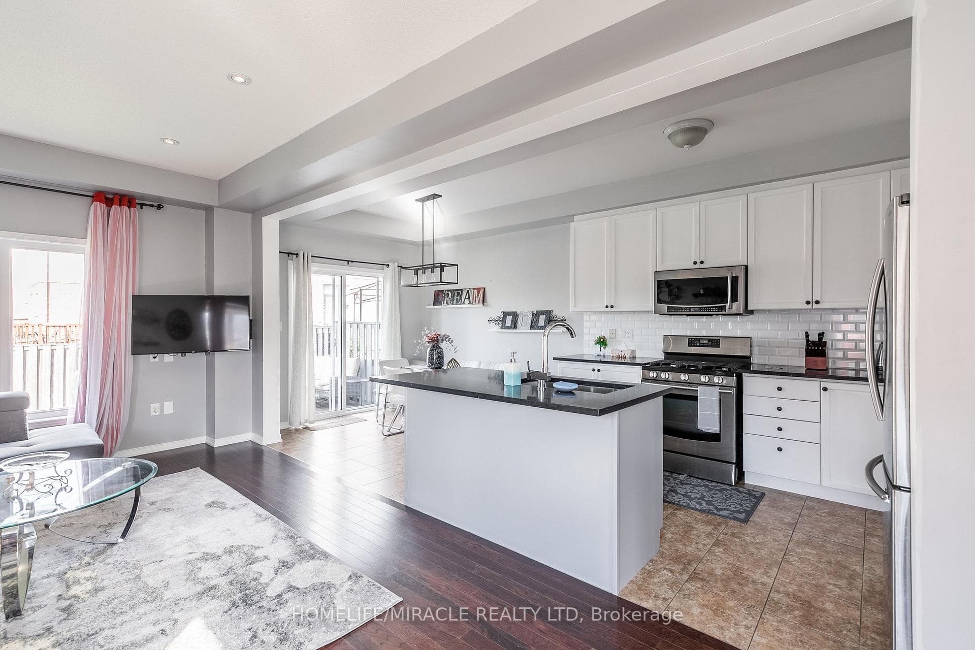 51 Palacebeach Trail photo 10