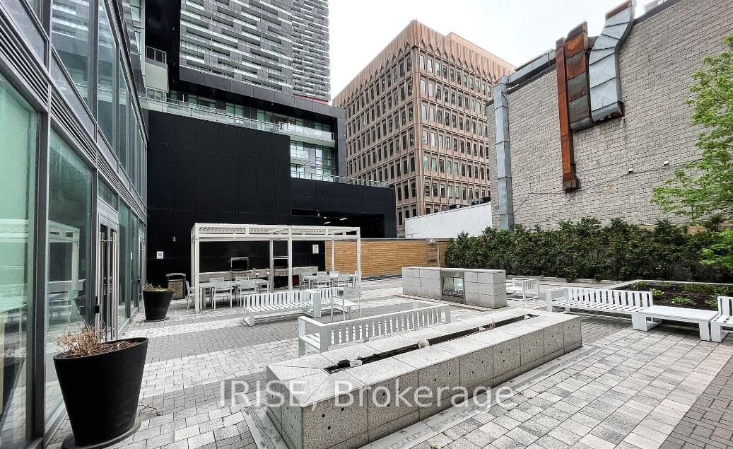30 Roehampton Avenue Unit 610 photo 20