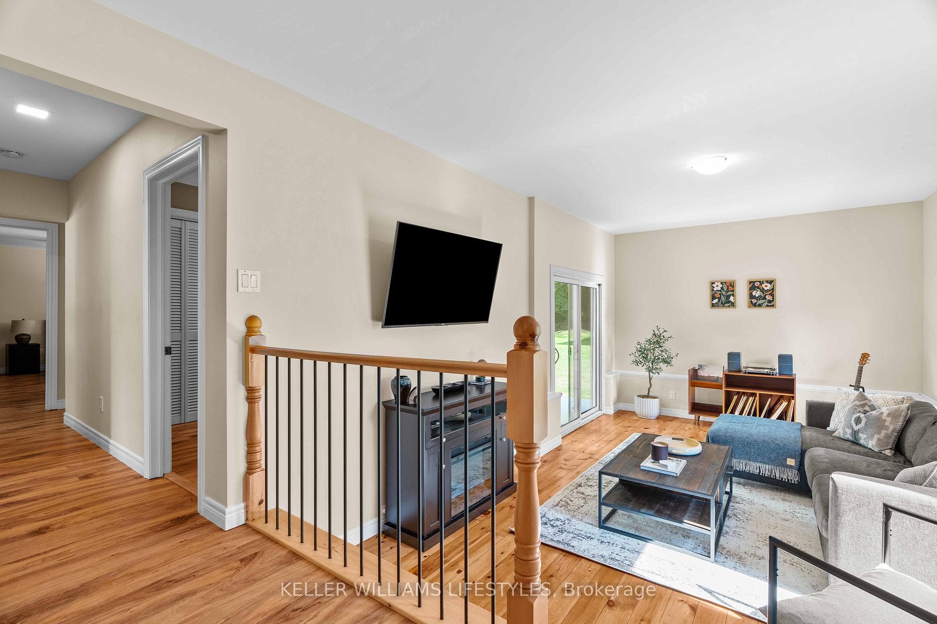 5481 BEACH Street photo 19