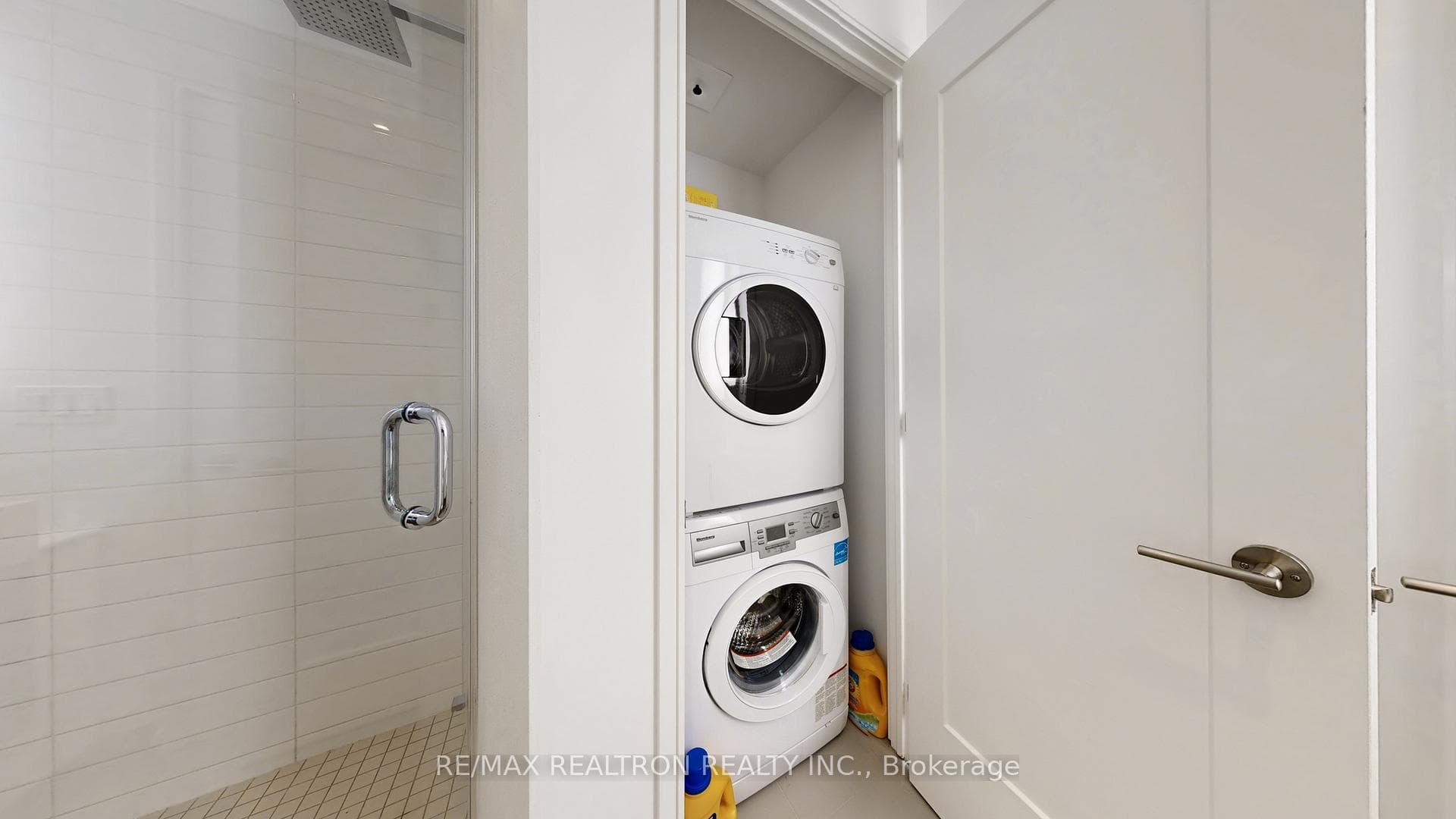 88 Scott Street Unit 3704 photo 17