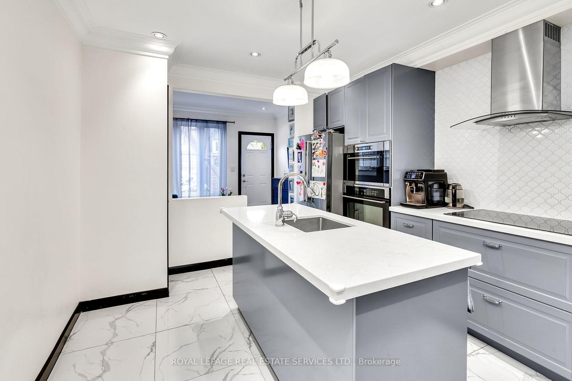 525 Quebec Avenue photo 14