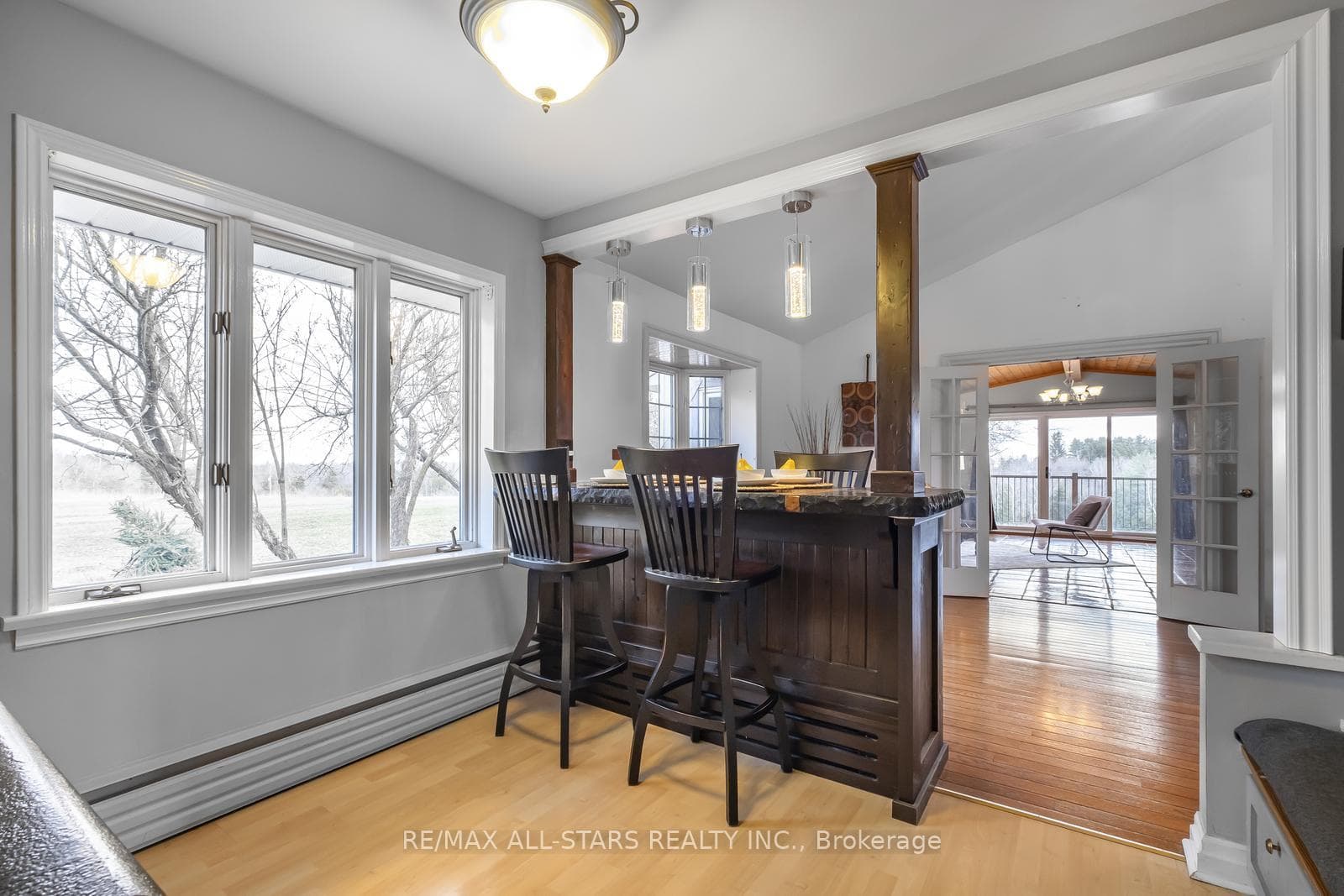 13557 Tenth Line photo 14
