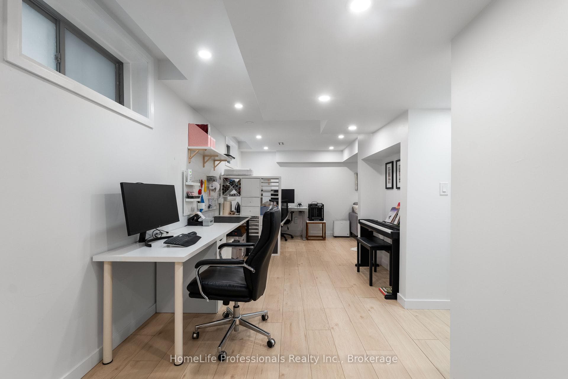 53 Greenwich Avenue photo 35