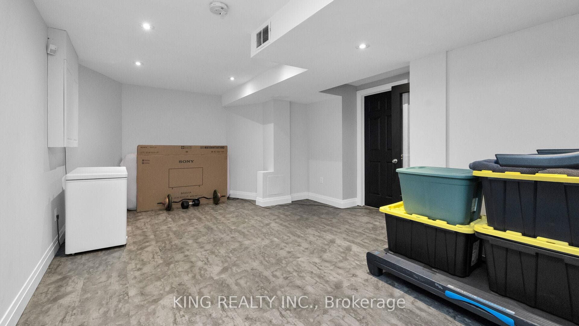 19 Kirk Drive photo 32