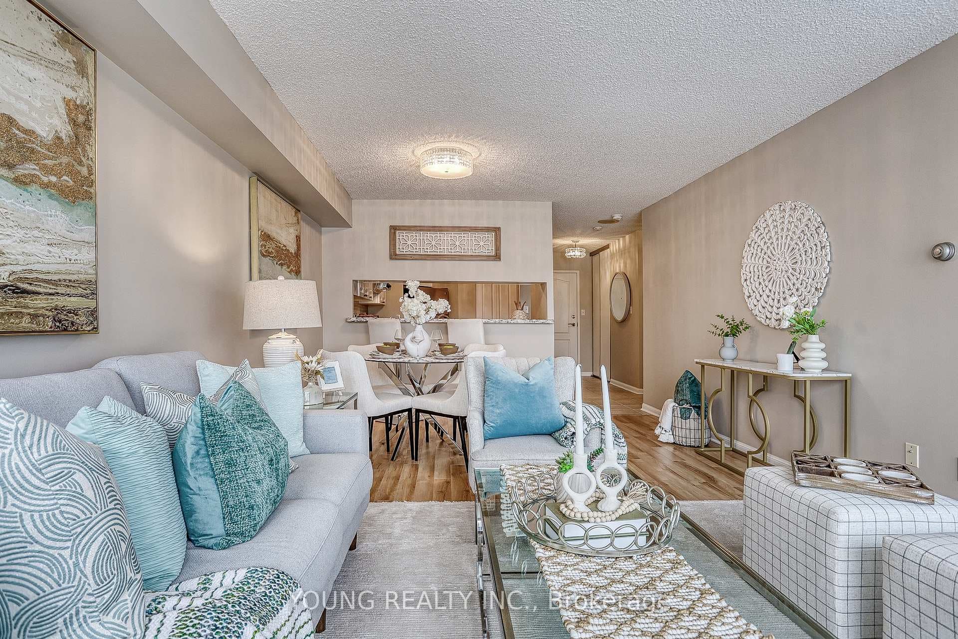 712 Rossland Road Unit 305 photo 8
