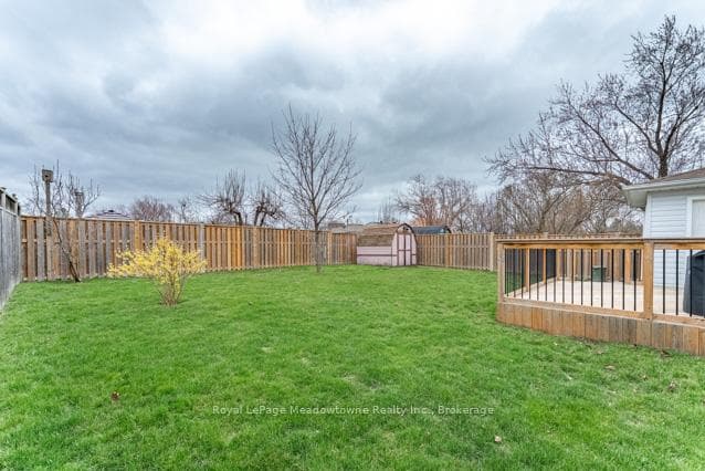 756 Mackenzie Drive photo 28