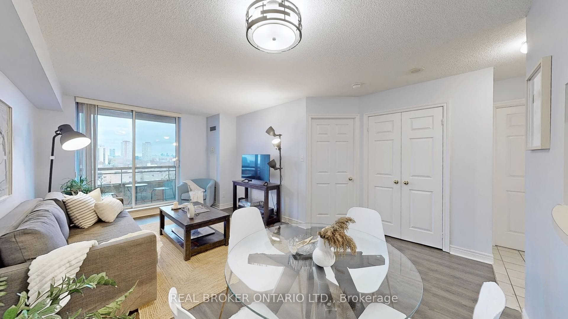 1700 Eglinton Avenue Unit 917 photo 13