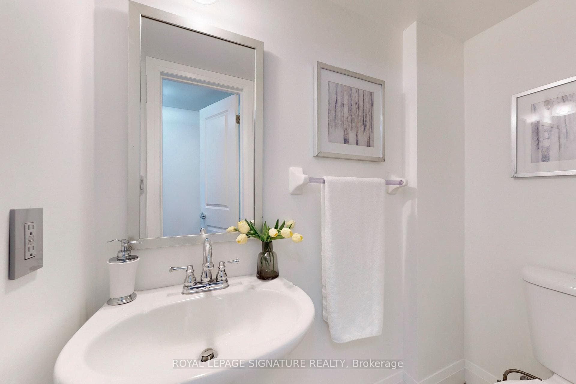326 John Street Unit 141 photo 20